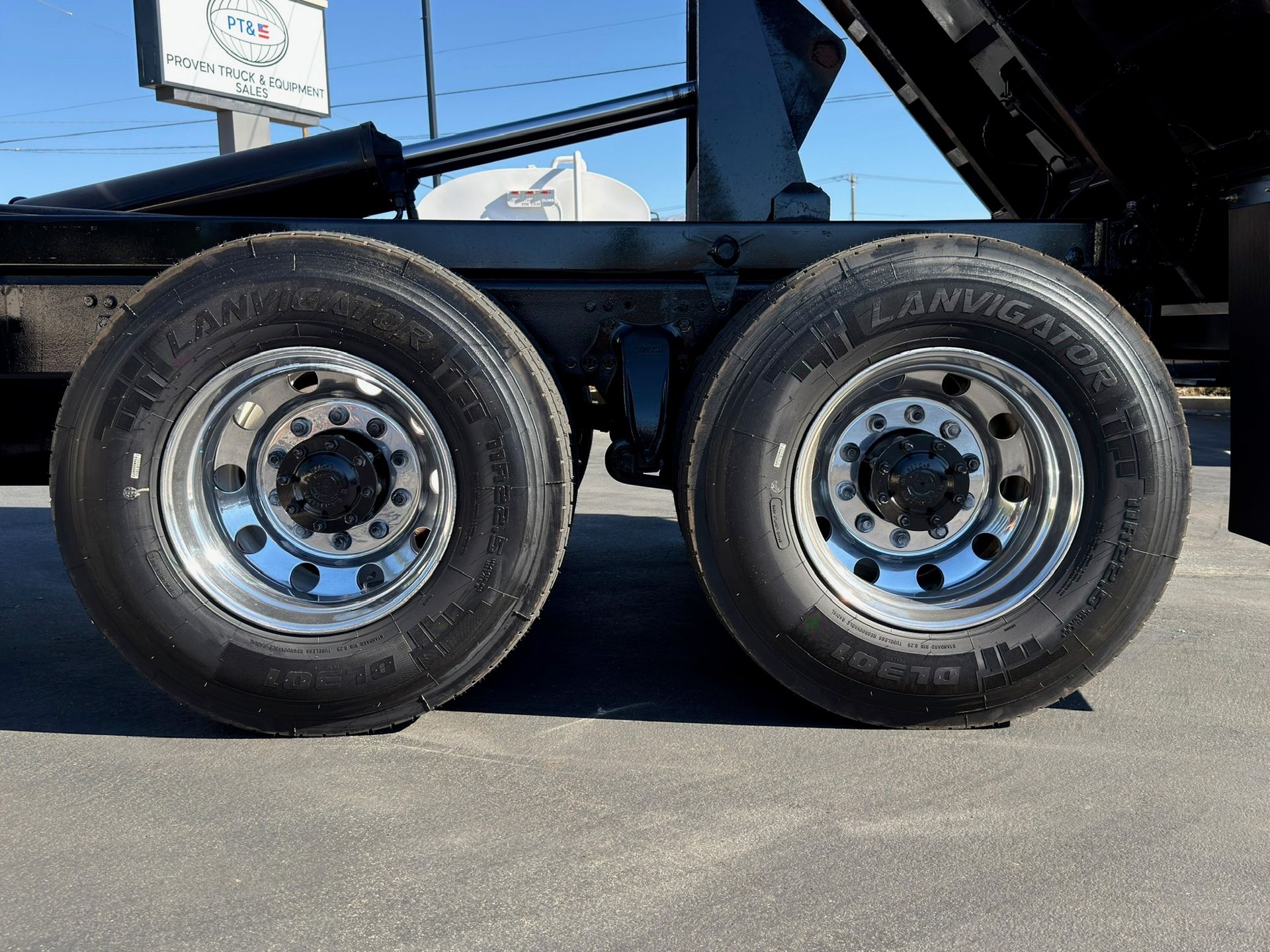 2016 Freightliner M2 photo 11