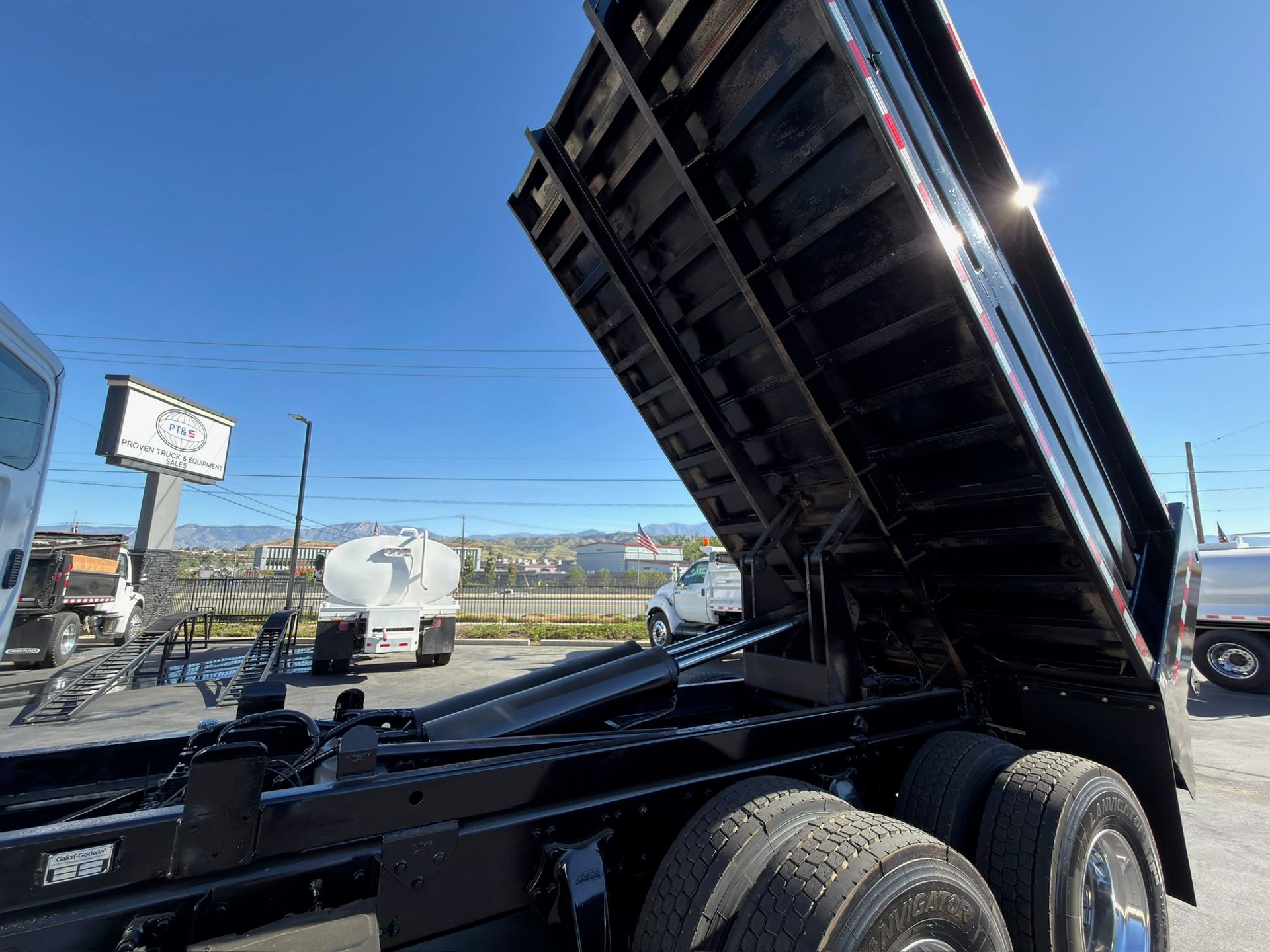 2016 Freightliner M2 photo 20