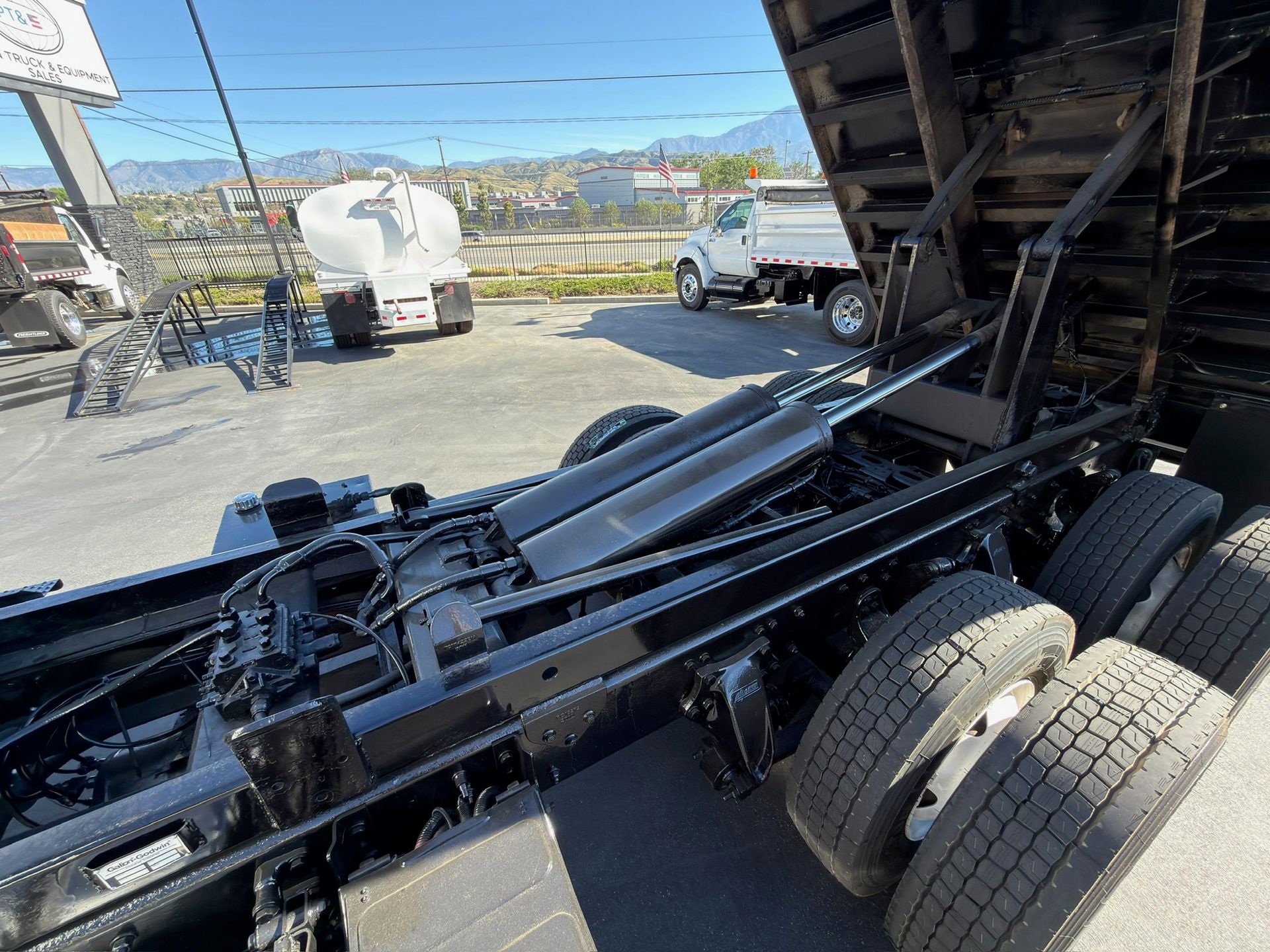 2016 Freightliner M2 photo 22
