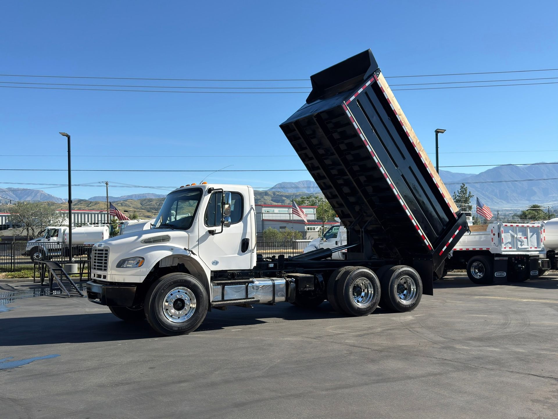 2016 Freightliner M2 photo 8