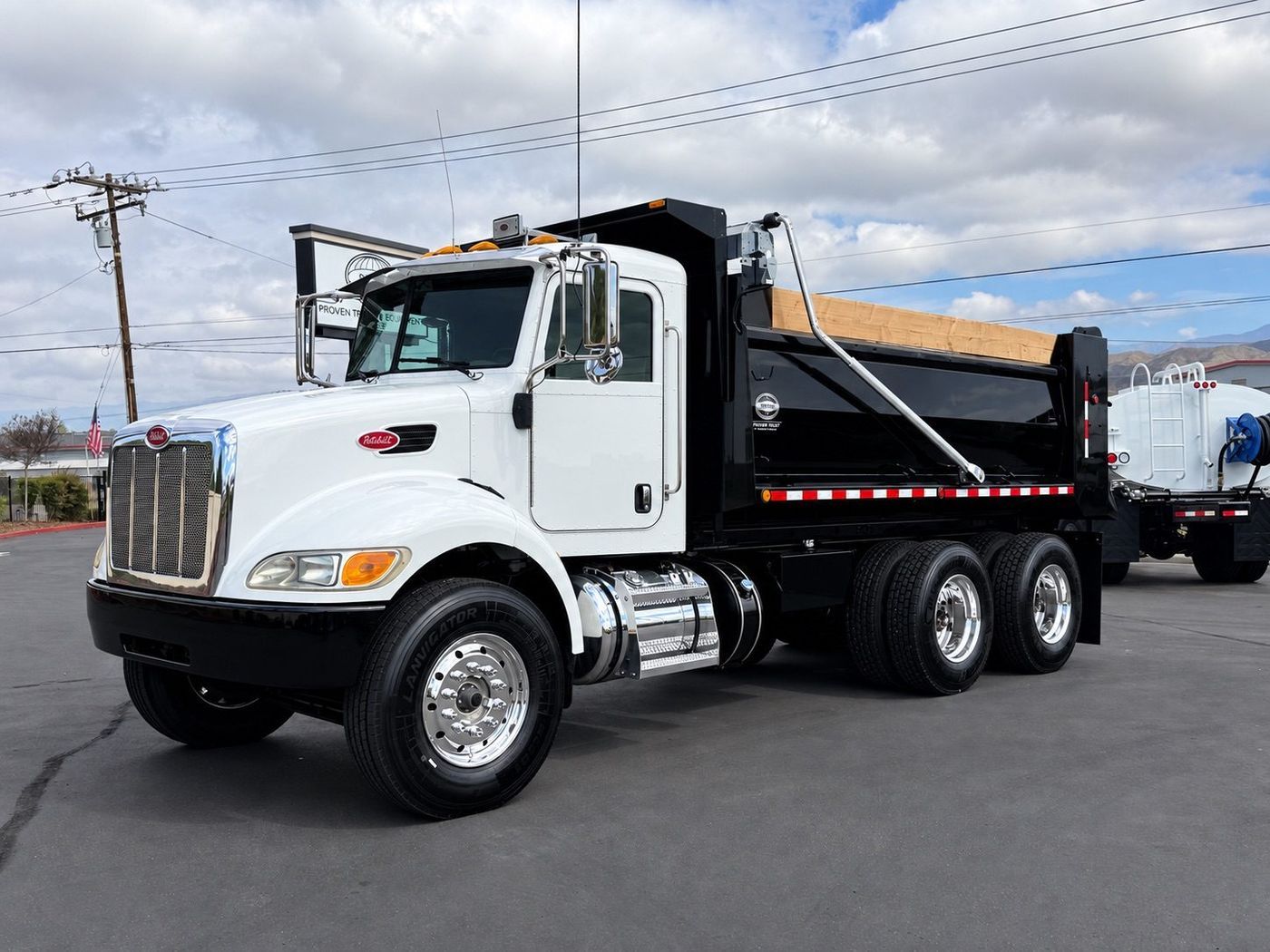 2013 Peterbilt 348