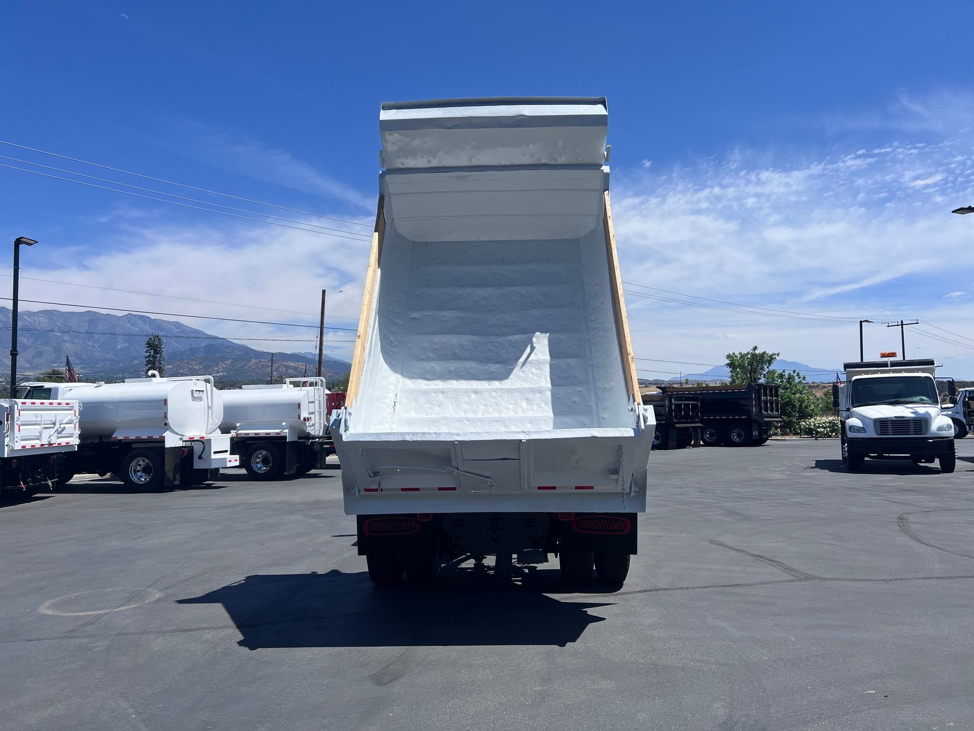 2018 Freightliner M2 photo 10