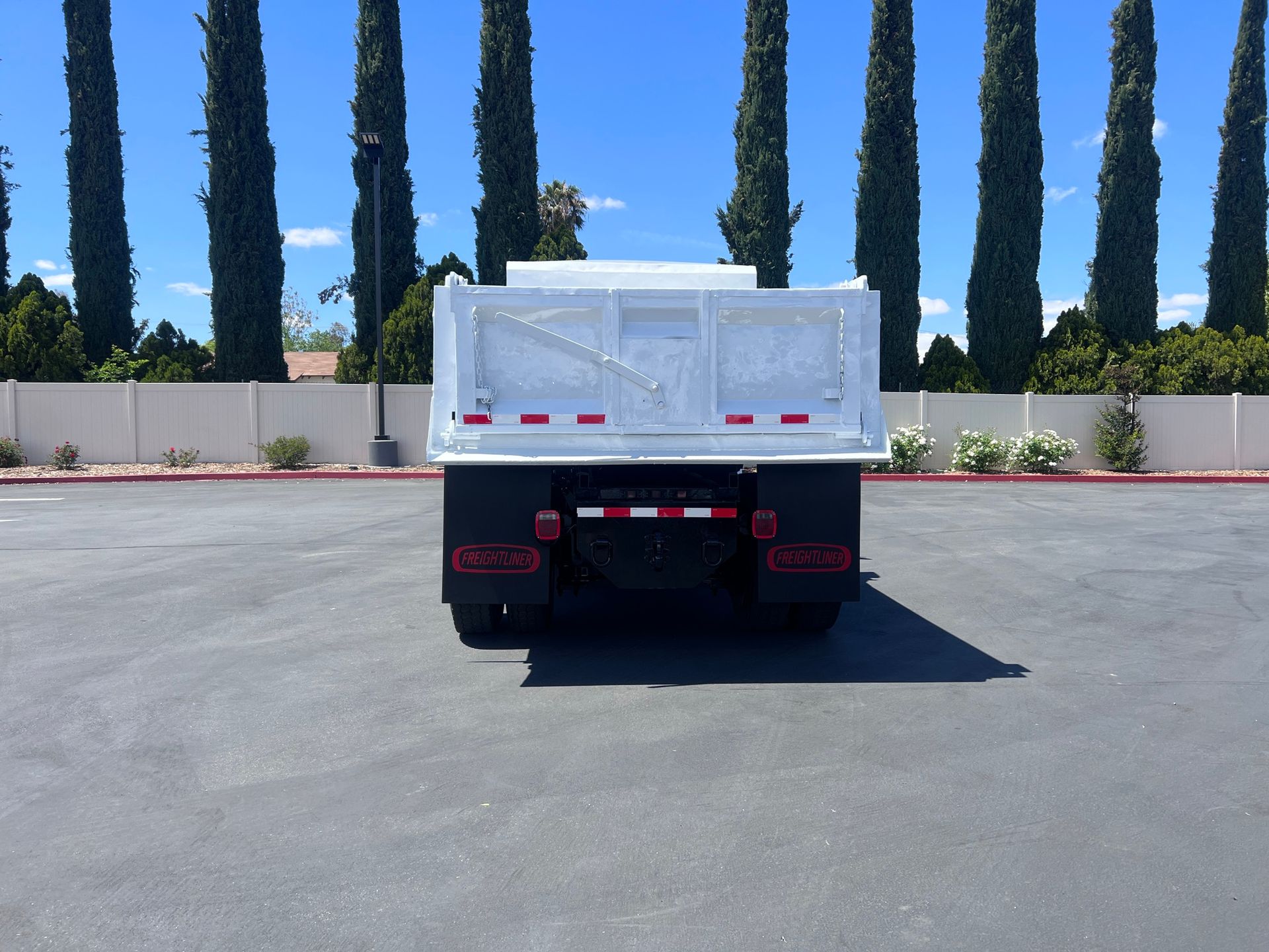 2018 Freightliner M2 photo 4