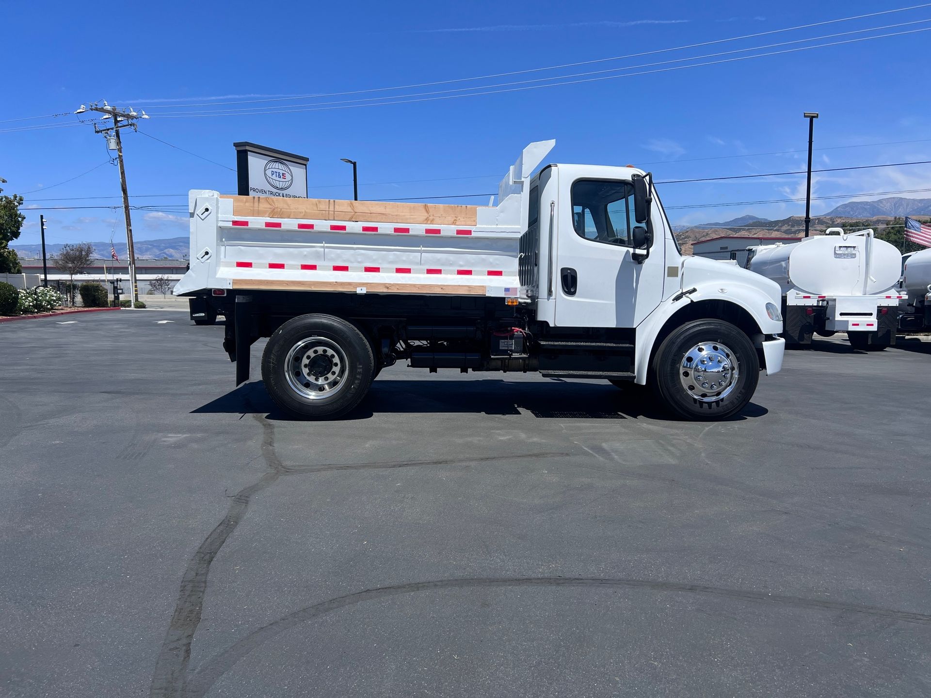 2018 Freightliner M2 photo 6
