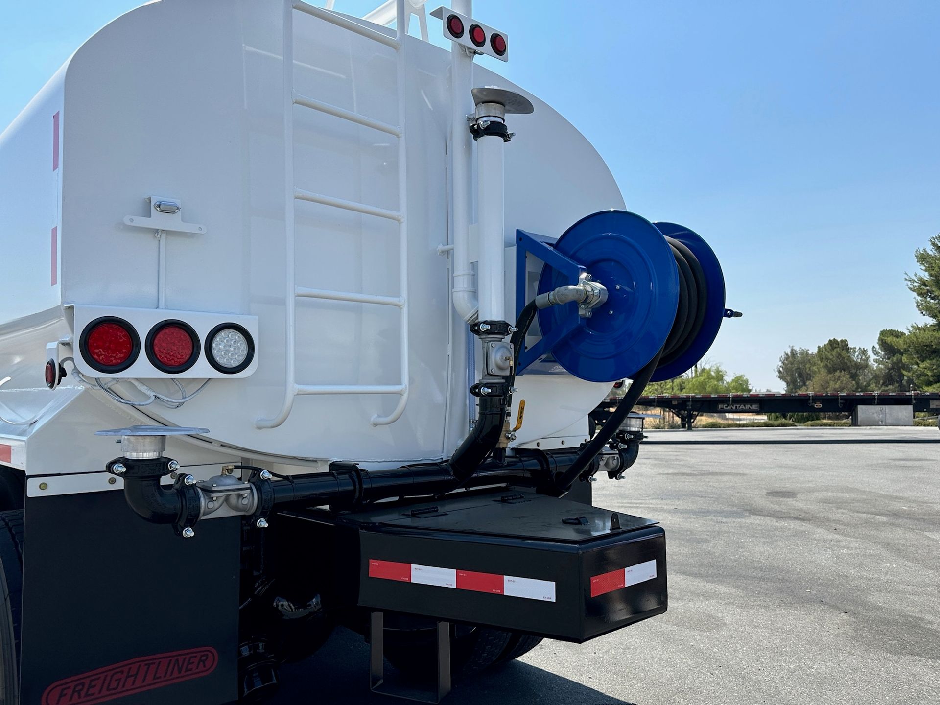 2017 Freightliner M2 photo 17