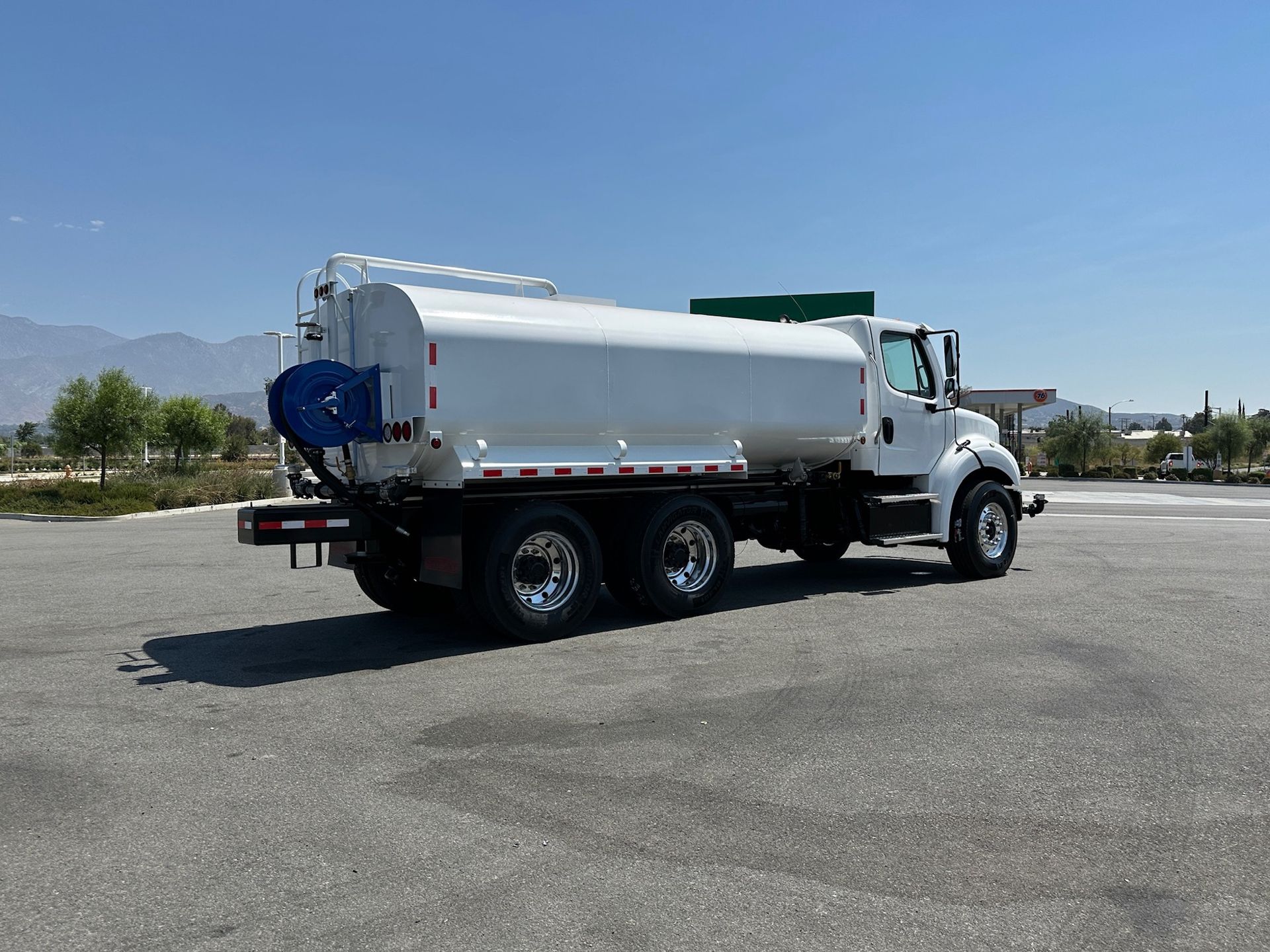 2017 Freightliner M2 photo 5