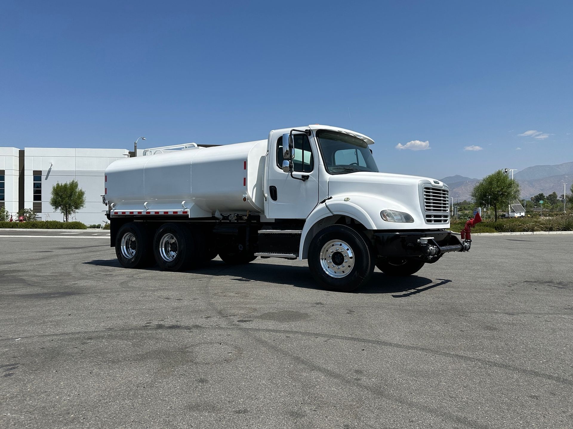 2017 Freightliner M2 photo 7