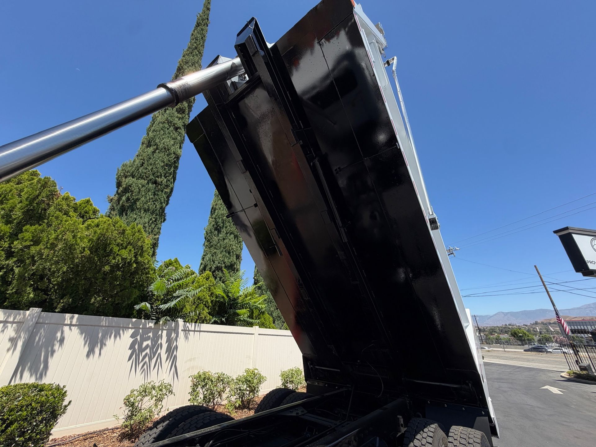 2019 Peterbilt 337 photo 16