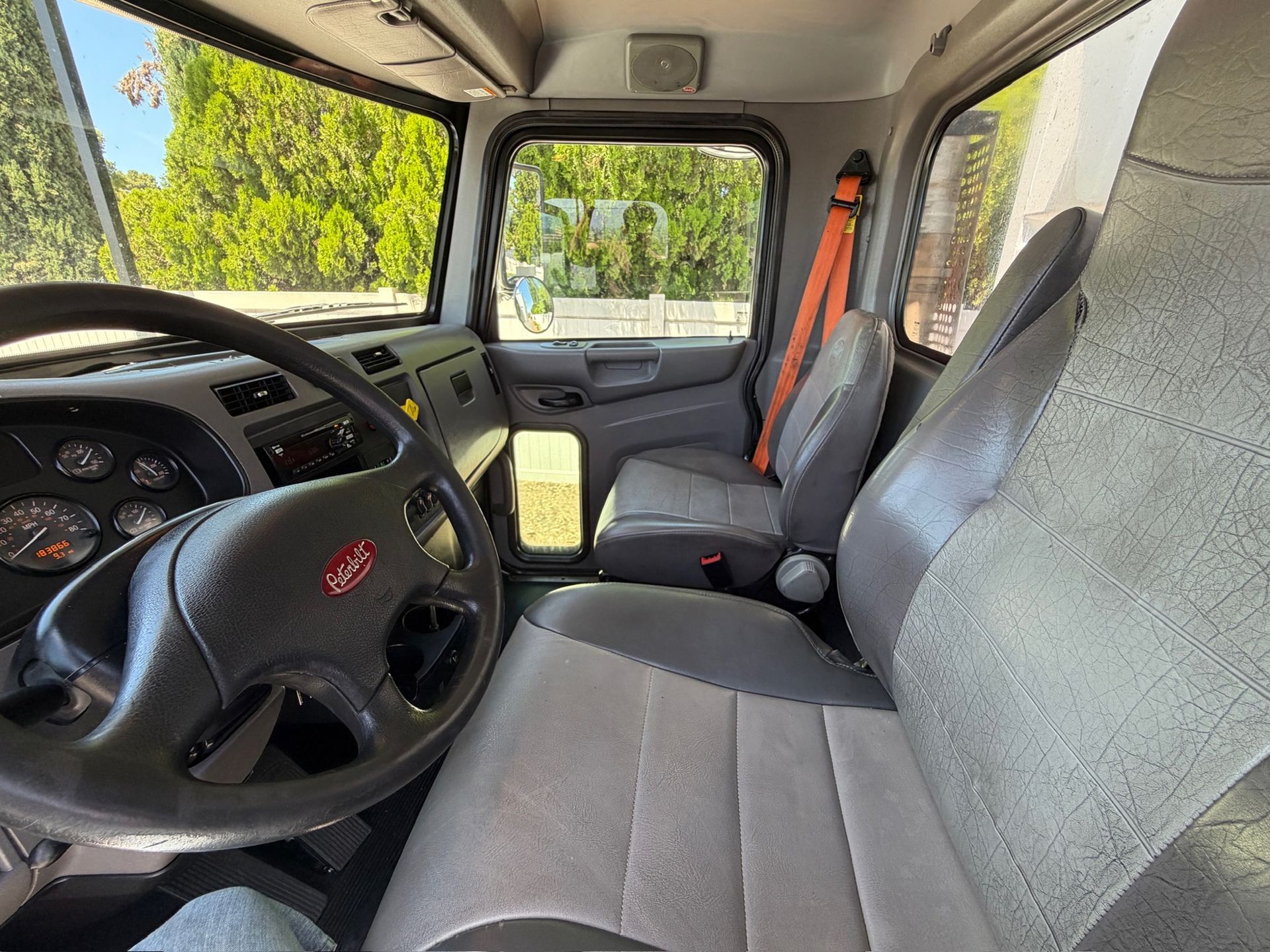 2019 Peterbilt 337 photo 20