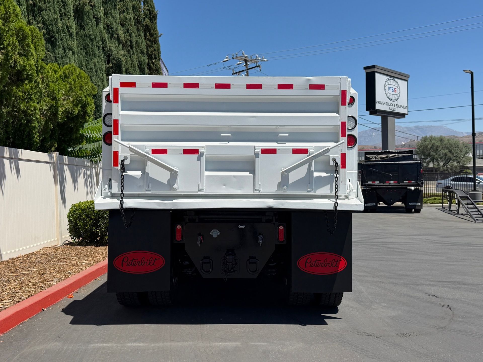2019 Peterbilt 337 photo 4