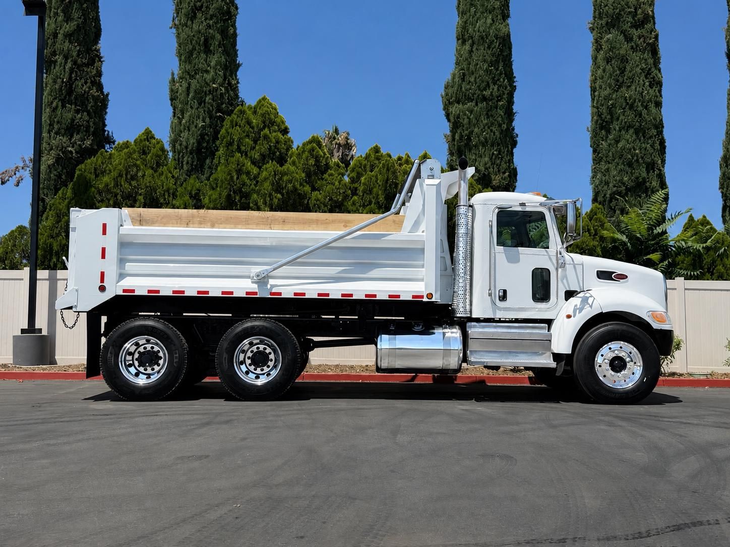 2019 Peterbilt 337 photo 6