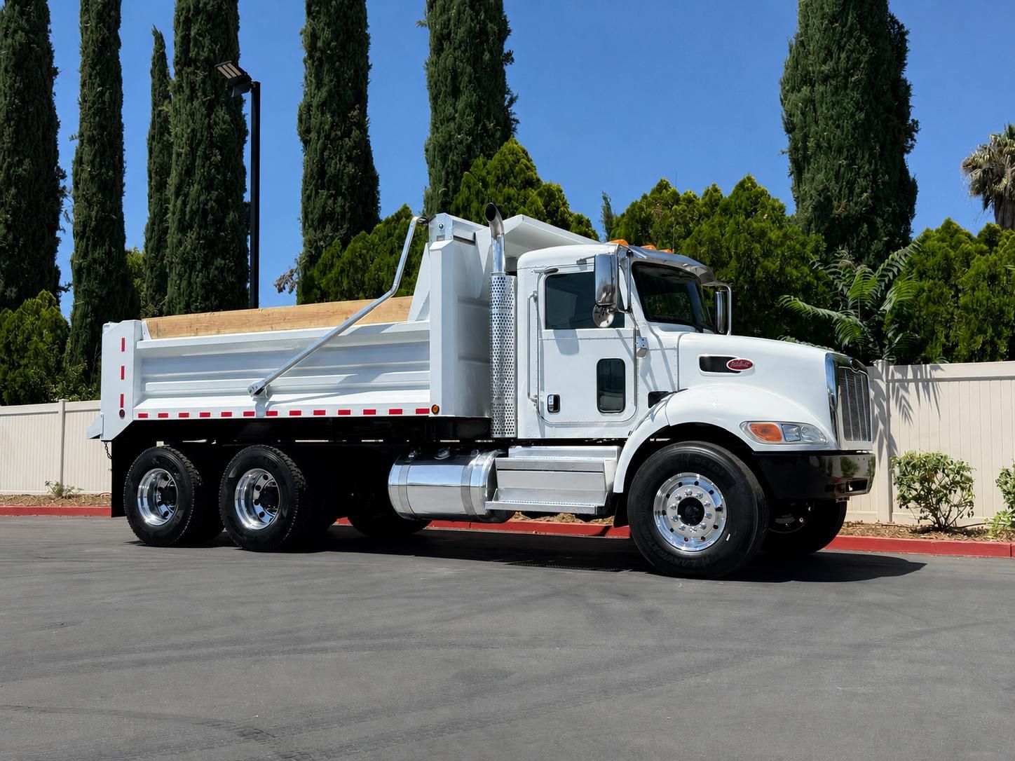 2019 Peterbilt 337 photo 7