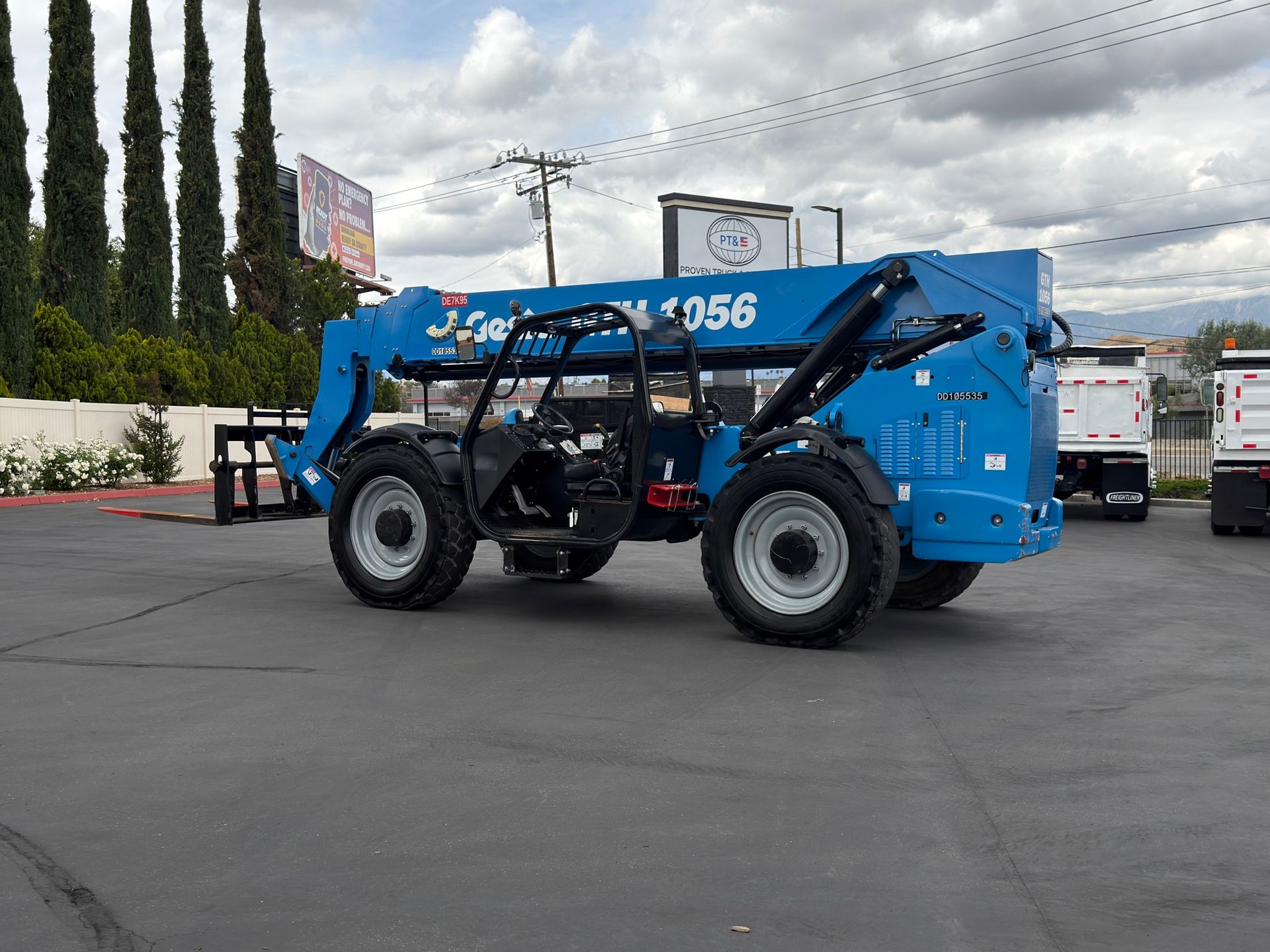 2018 Unknown GTH1056 photo 3