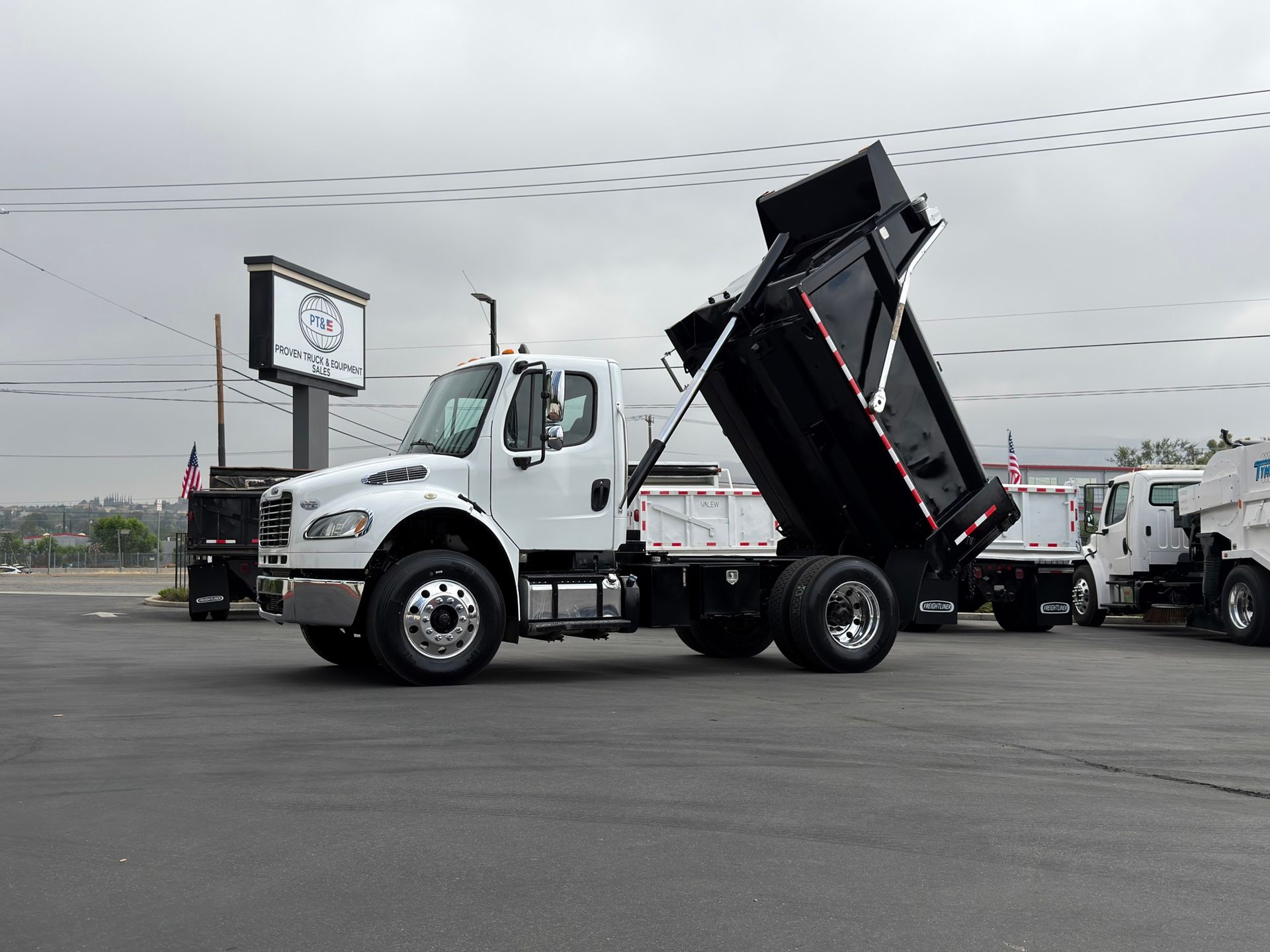 2015 Freightliner M2 photo 8