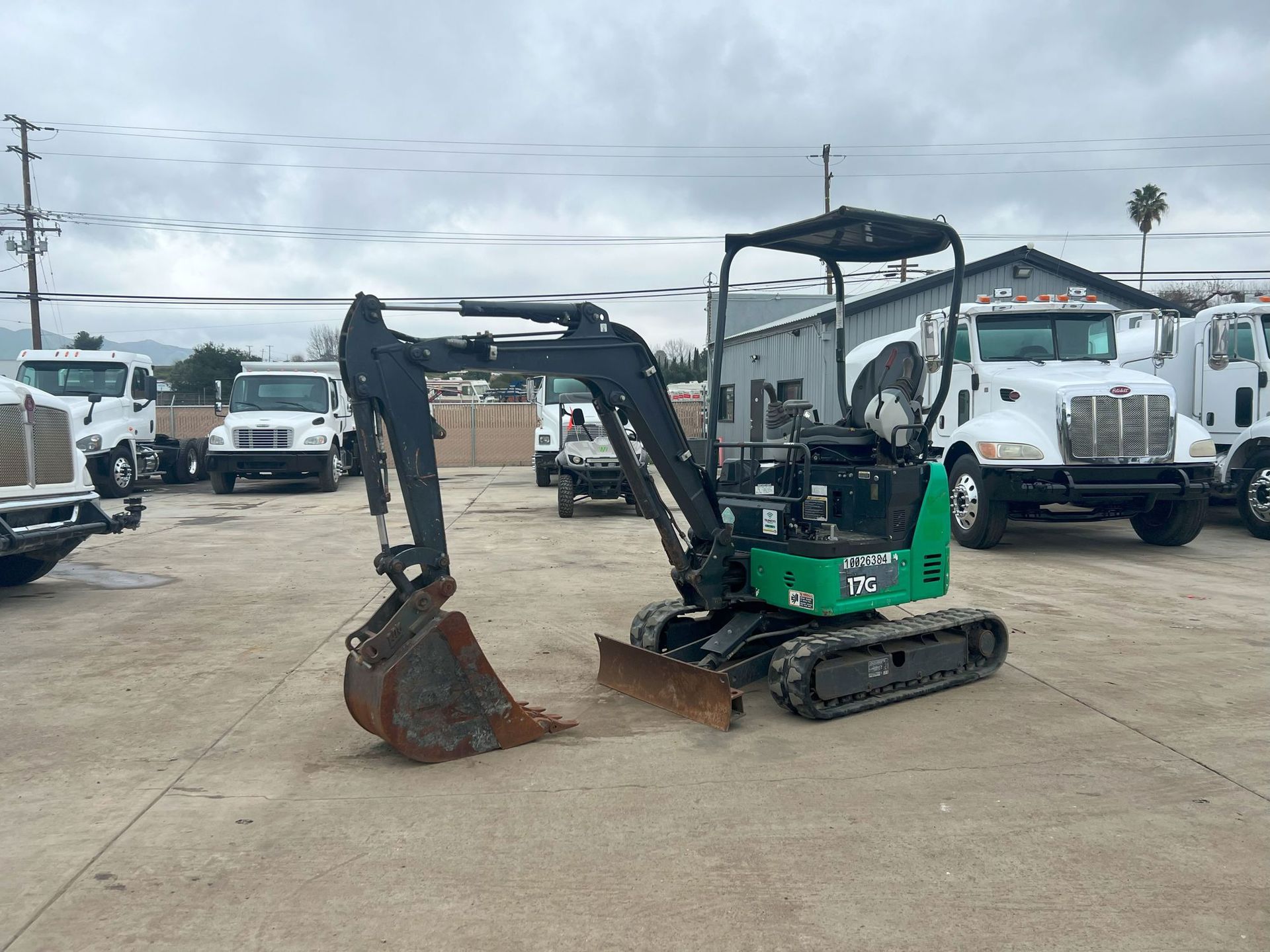 2018 John Deere 17G photo 1