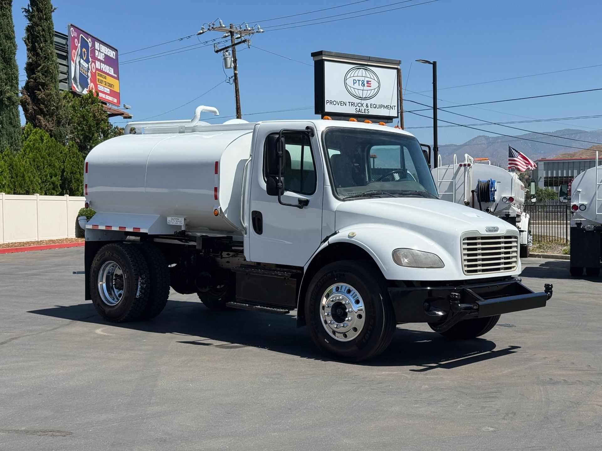 2019 Freightliner M2 106 photo 5