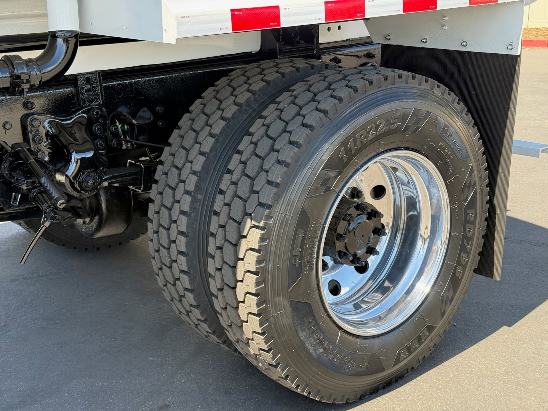 2019 Freightliner M2 106 photo 8