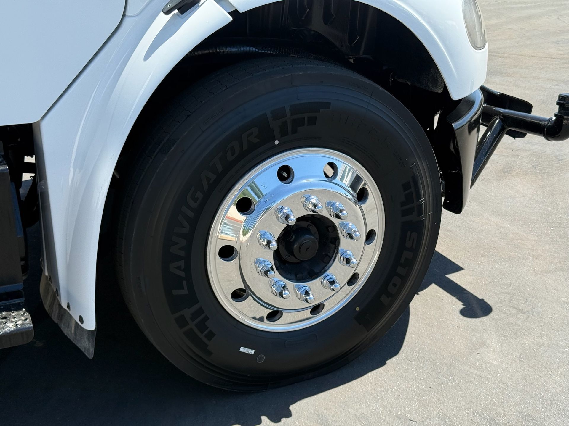 2019 Freightliner M2 106 photo 9