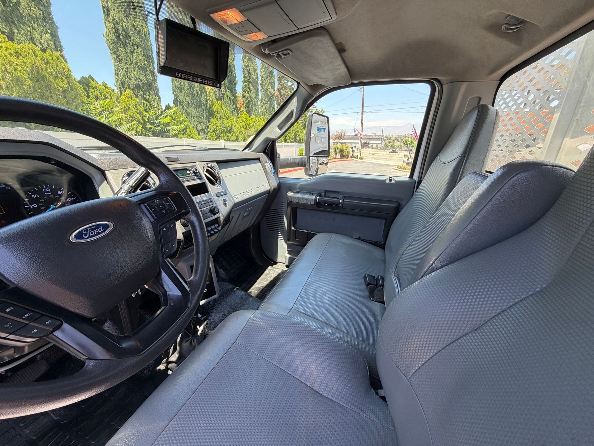 2022 Ford F650 photo 11