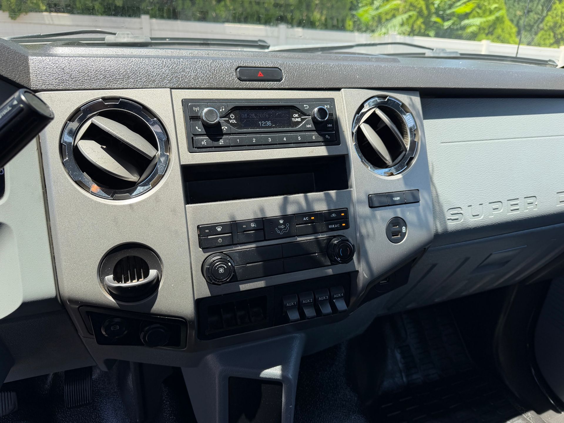 2022 Ford F650 photo 12