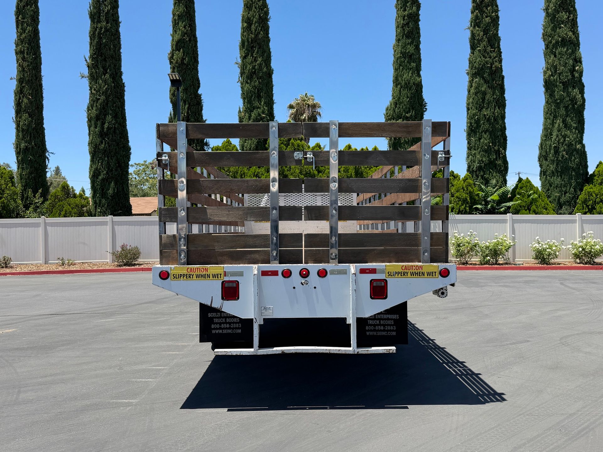 2022 Ford F650 photo 4