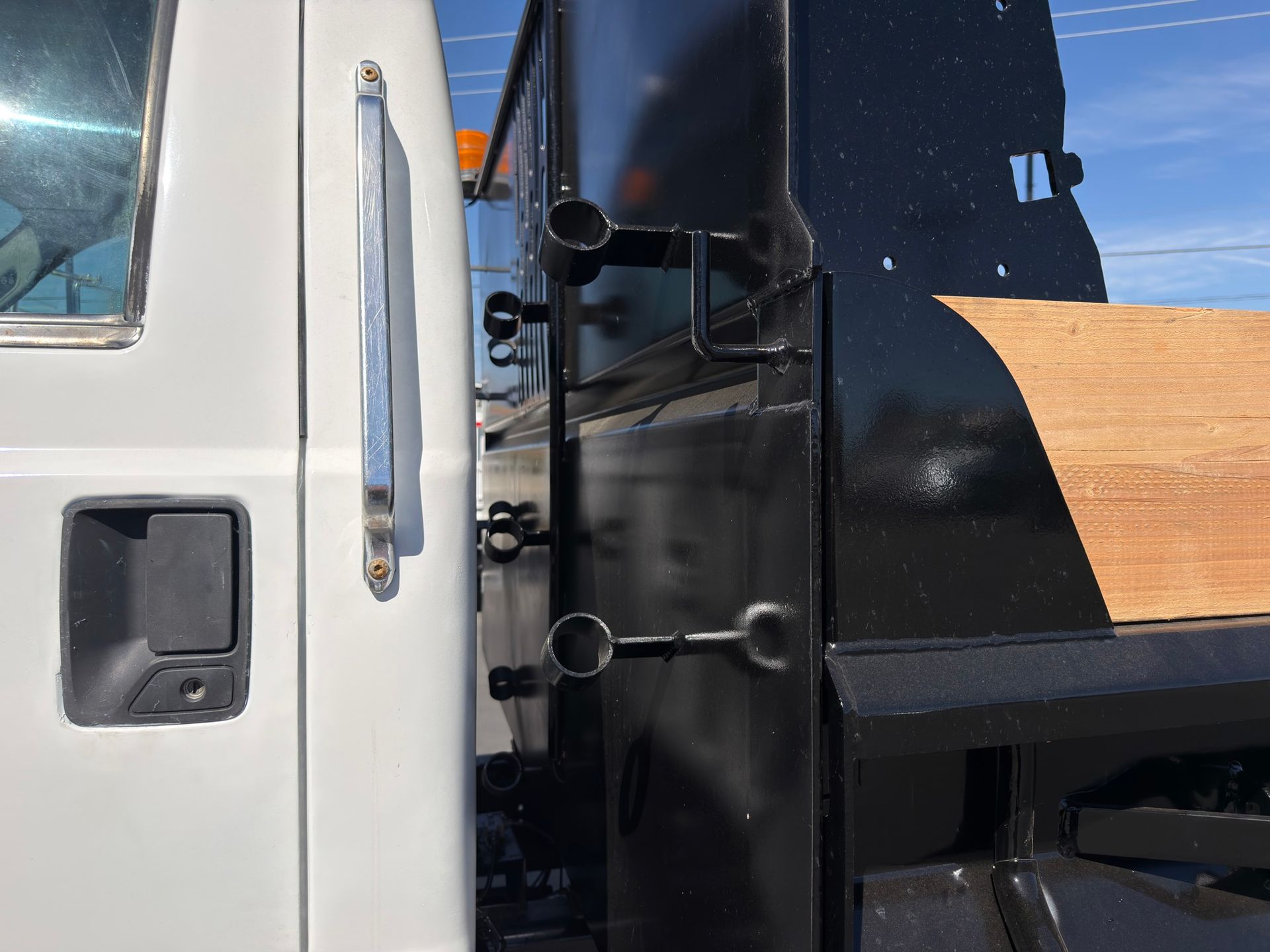 2012 Ford F750 photo 14