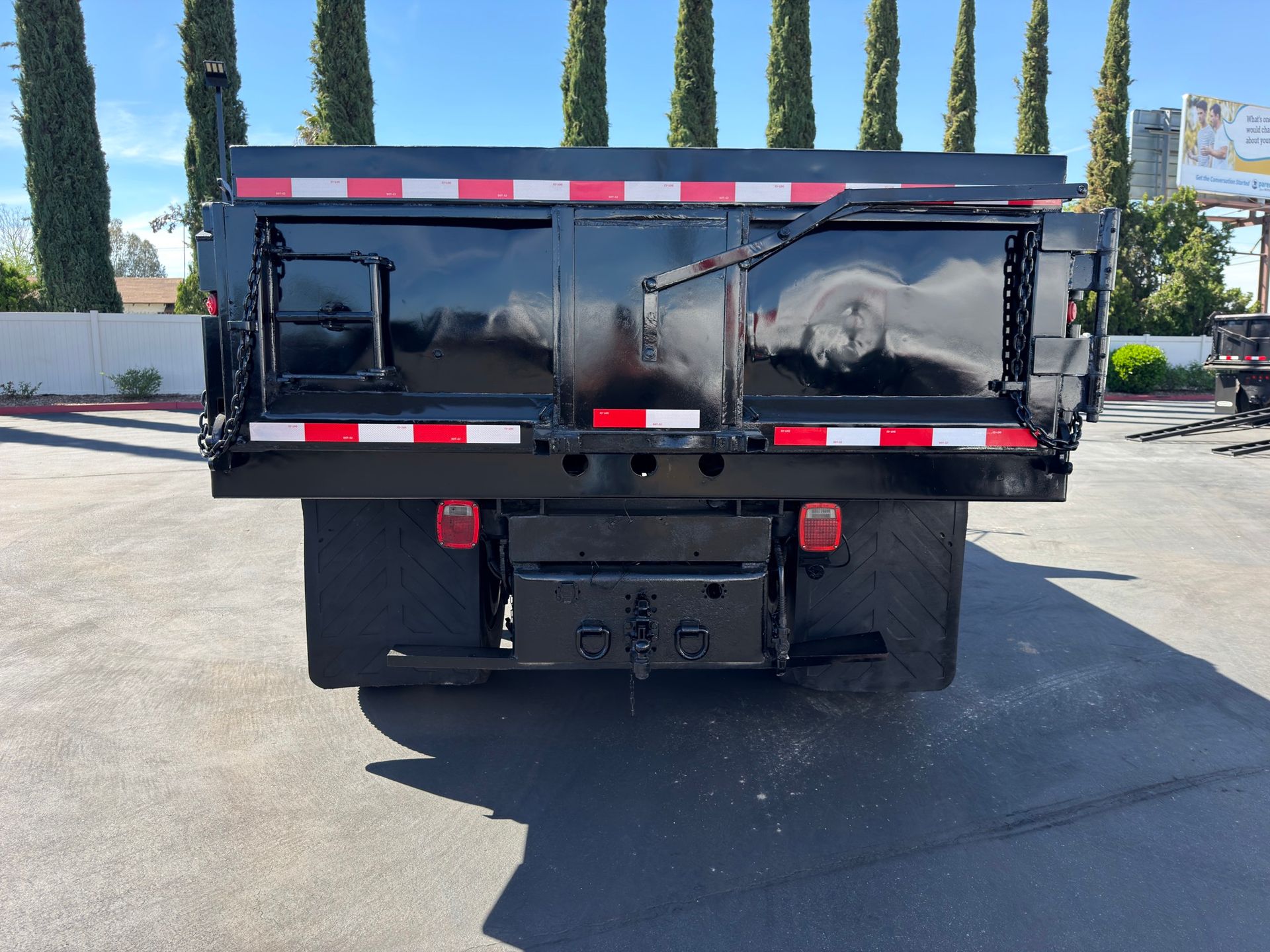 2012 Ford F750 photo 5