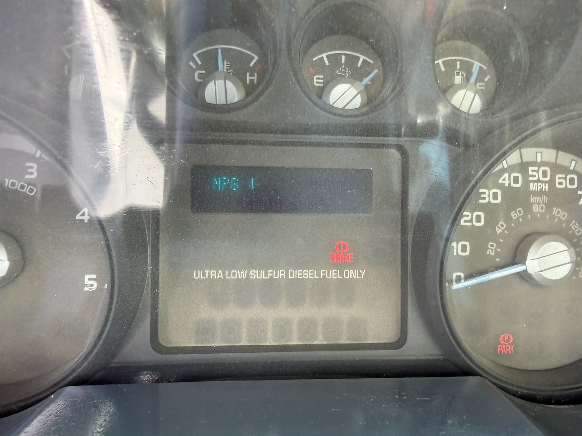2015 Ford F750 photo 12