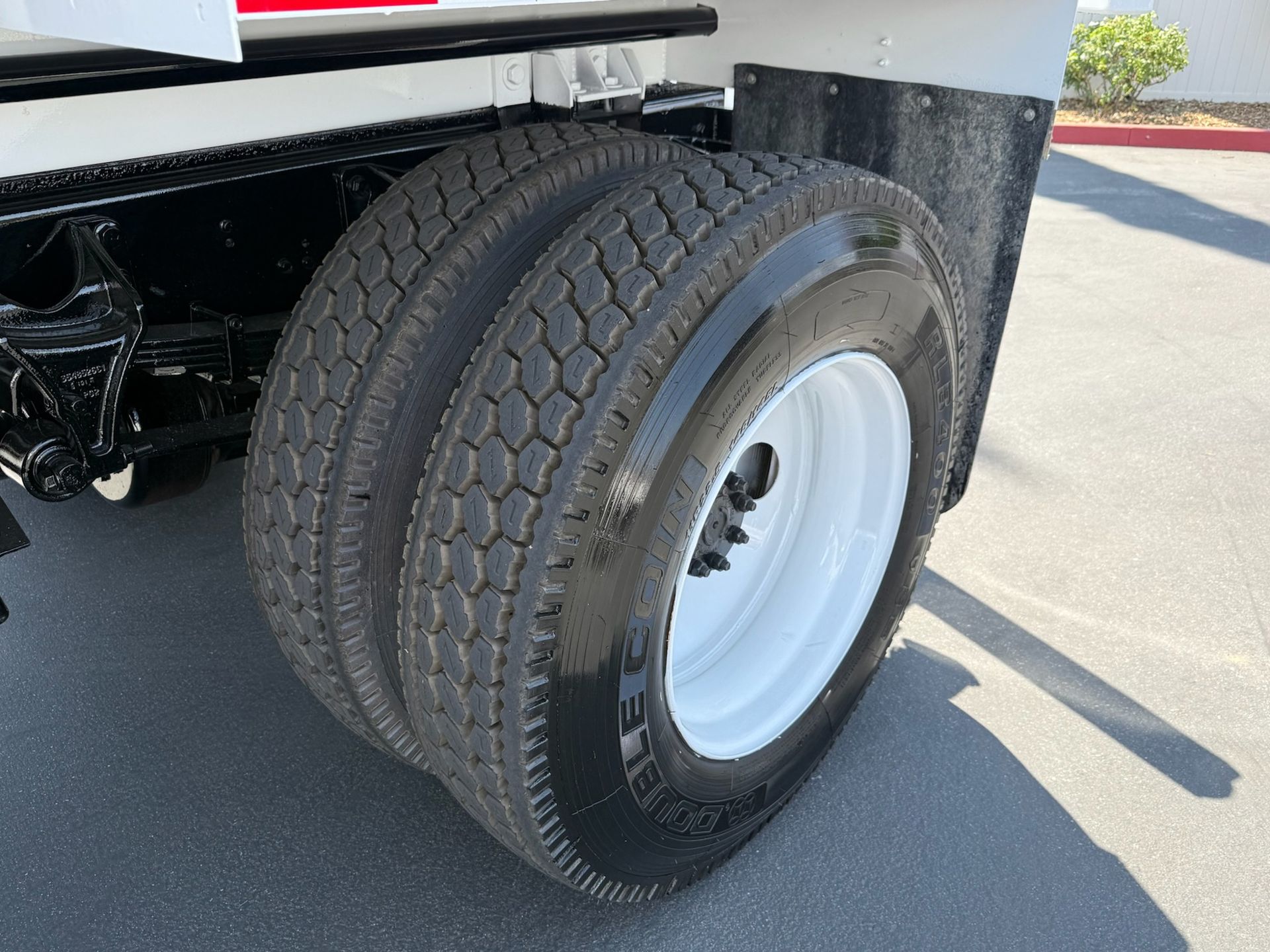 2015 Ford F750 photo 7