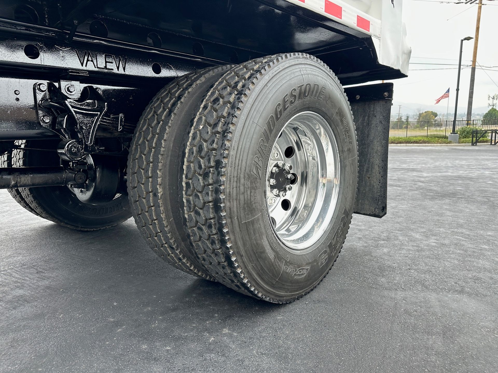 2005 Ford F650 photo 12
