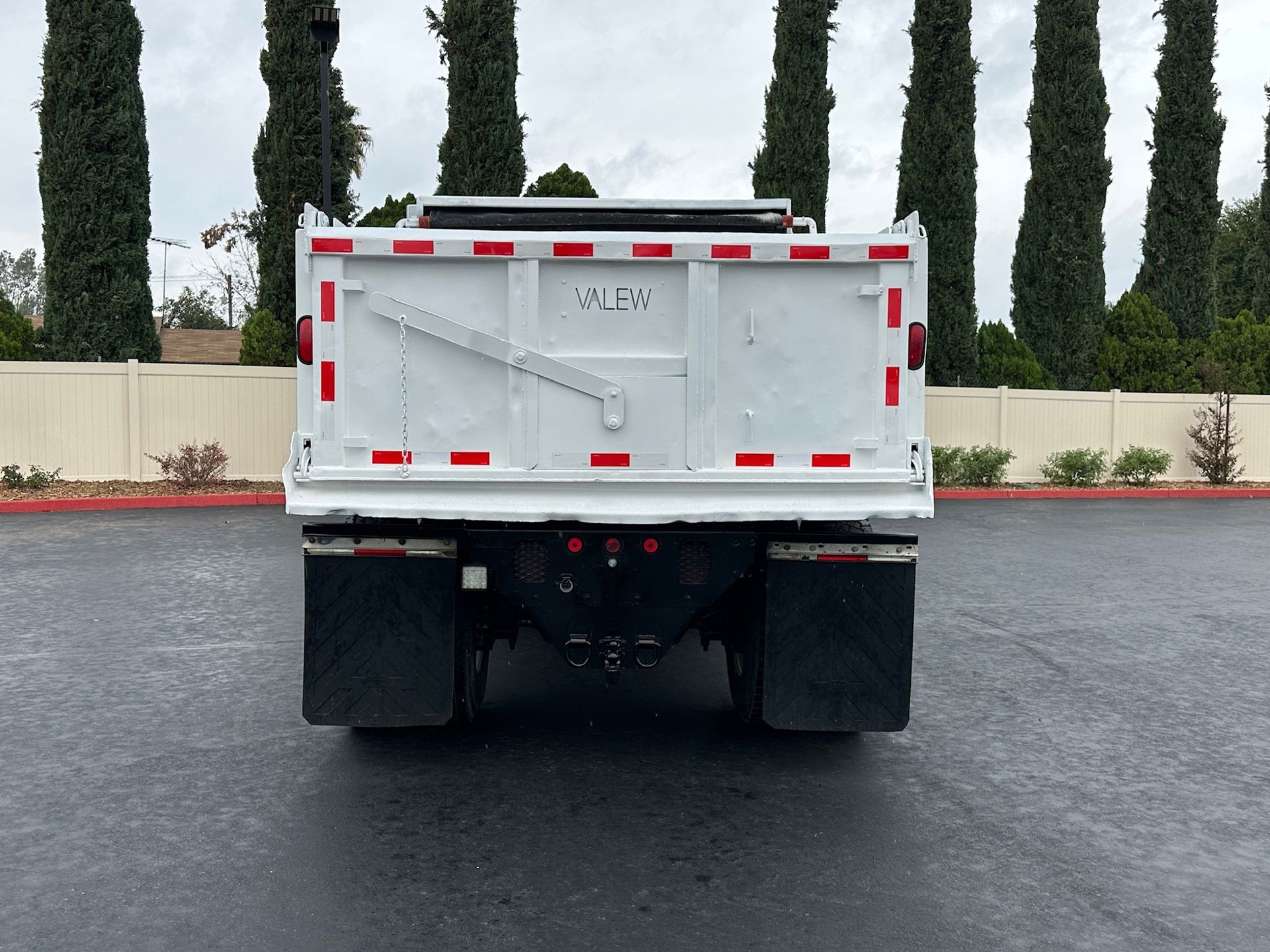 2005 Ford F650 photo 4