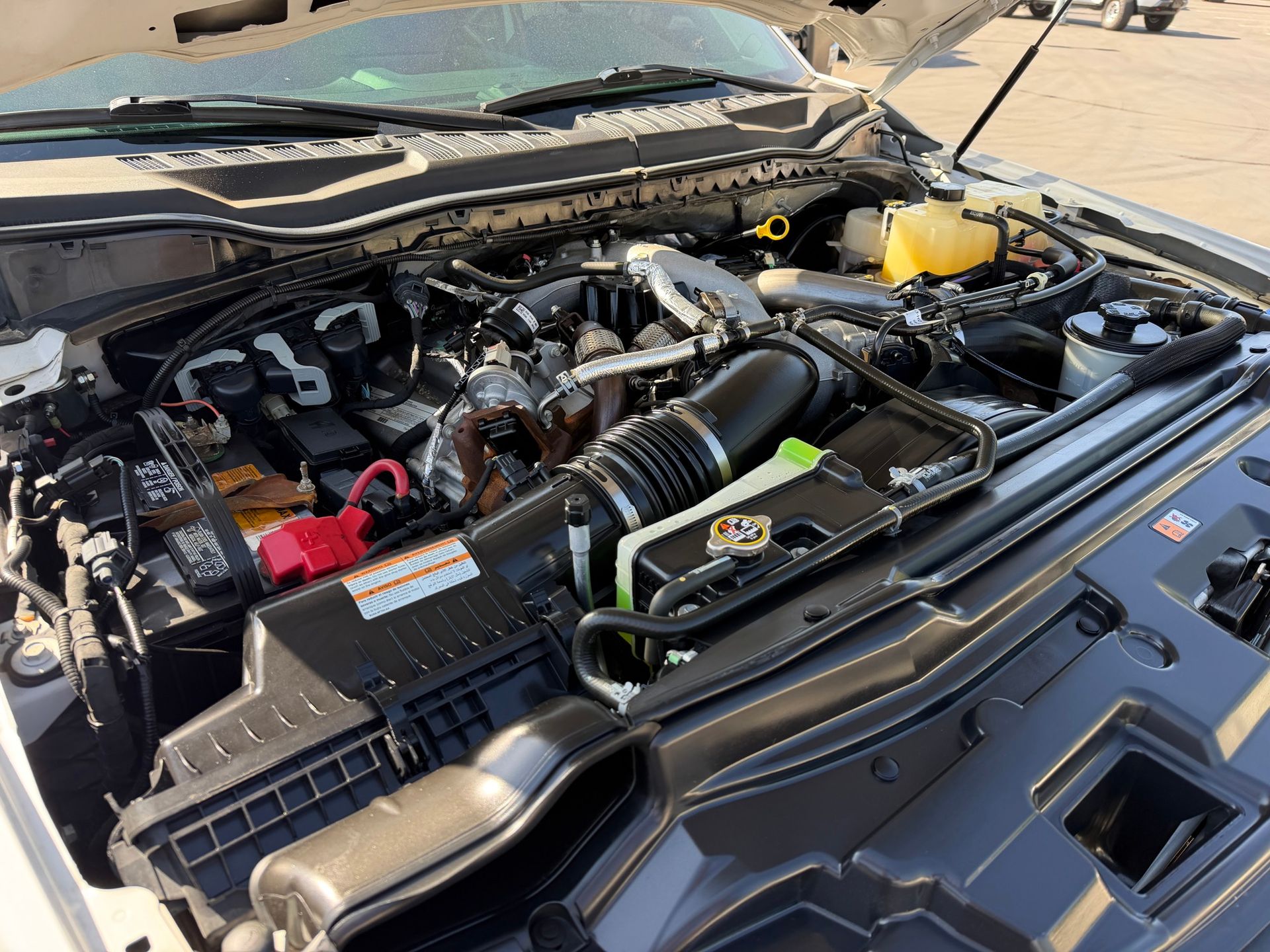 2022 Ford F350 photo 16