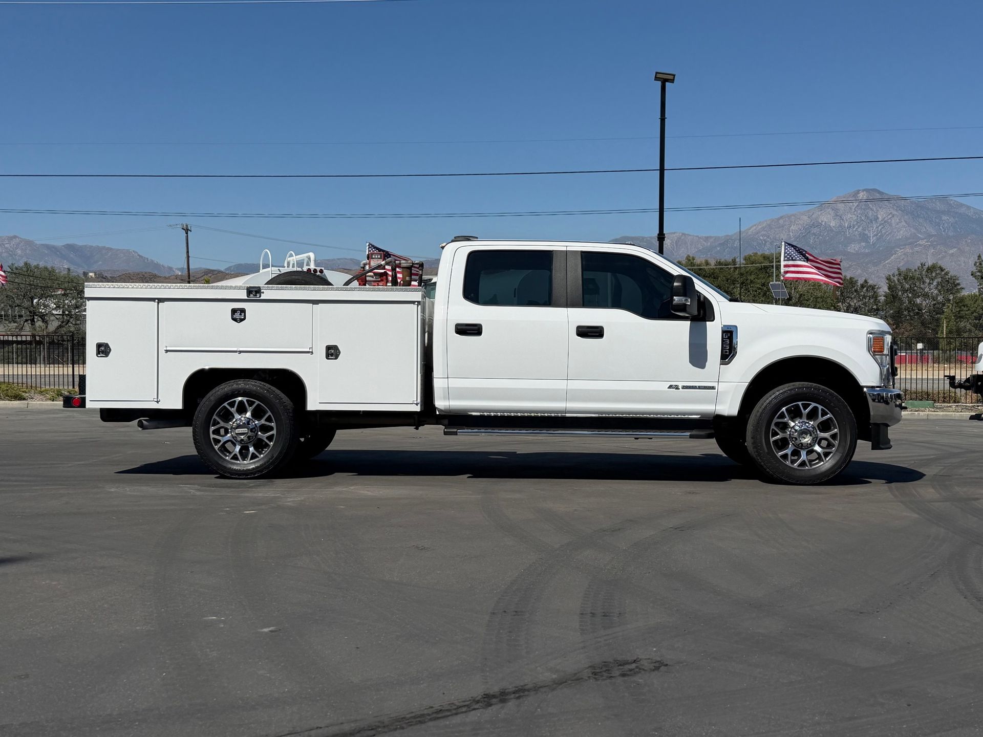 2022 Ford F350 photo 6