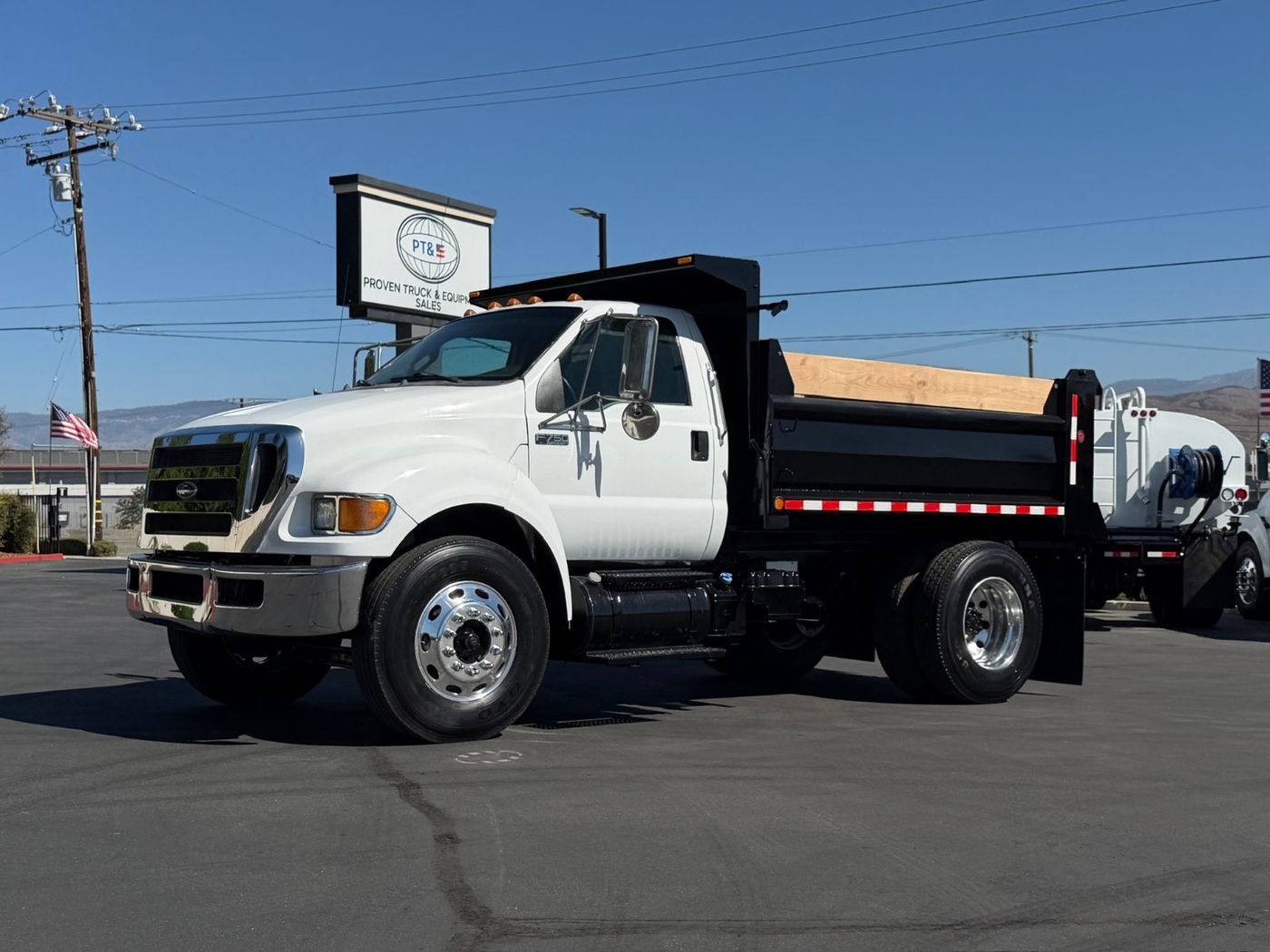 2013 Ford F750