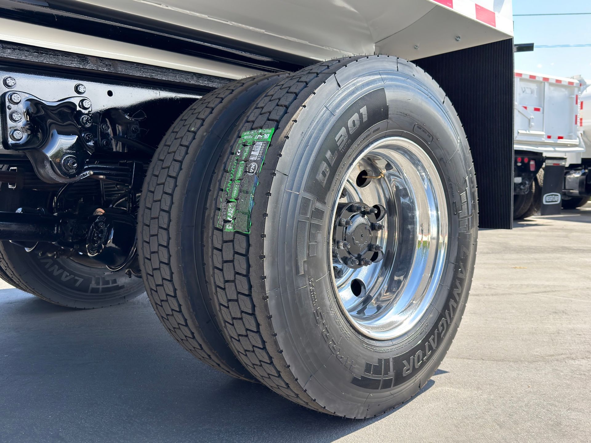 2016 Freightliner M2 106 photo 8