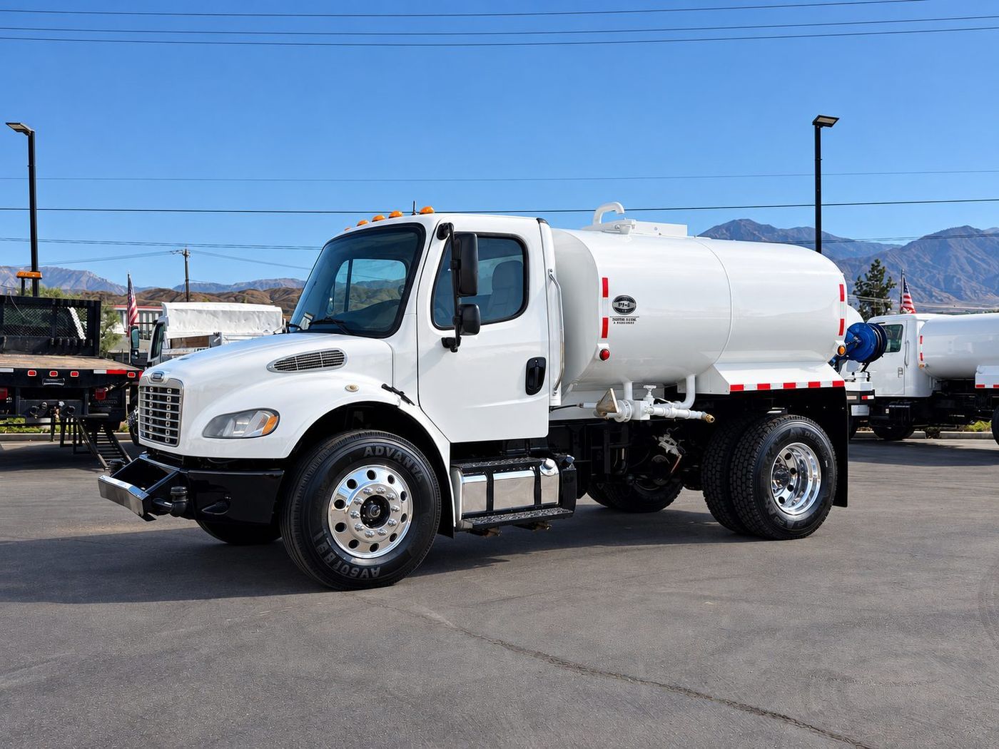 2017 Freightliner M2 — photo 1 of 19