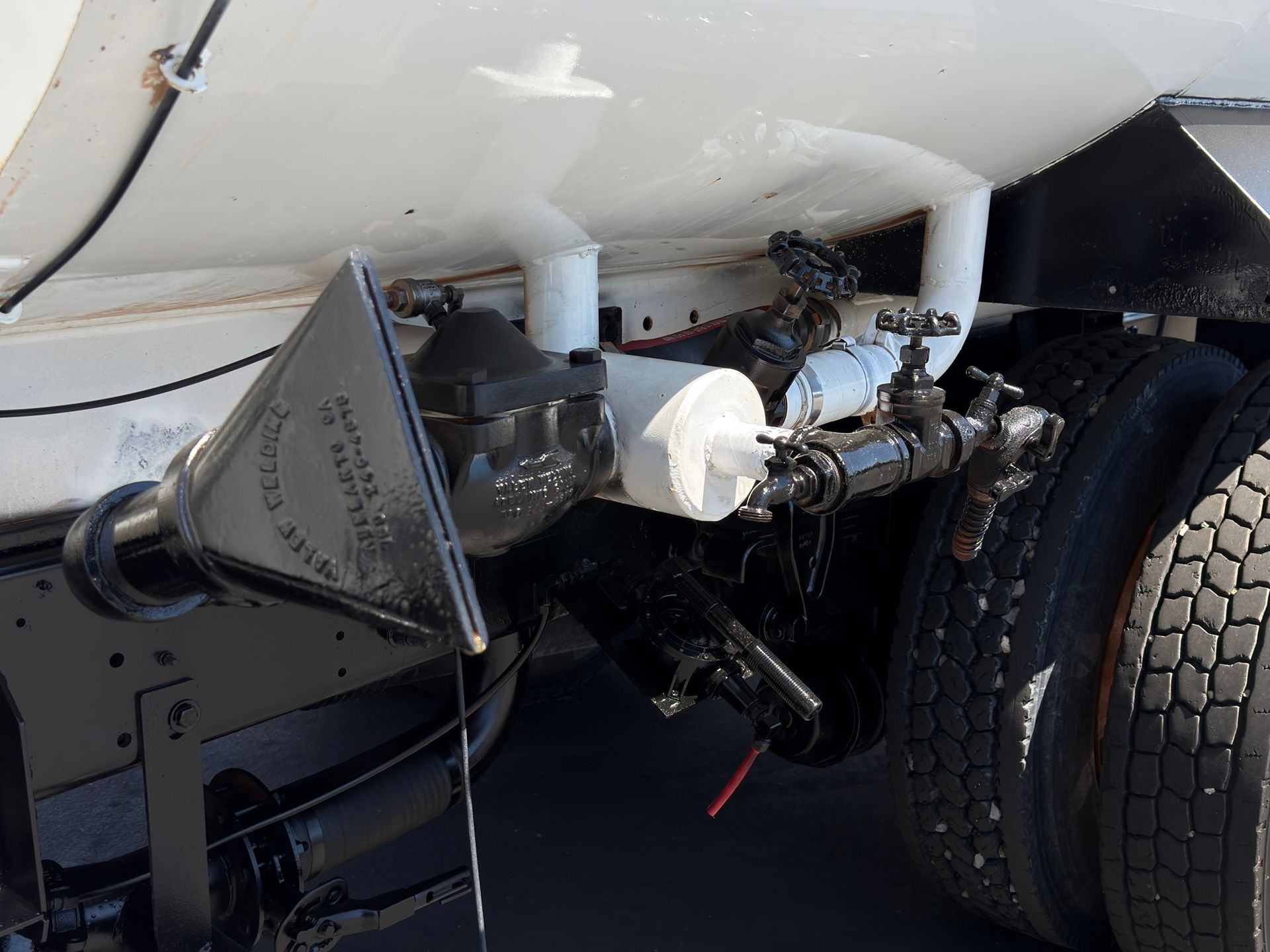 2019 Hino 338 photo 10