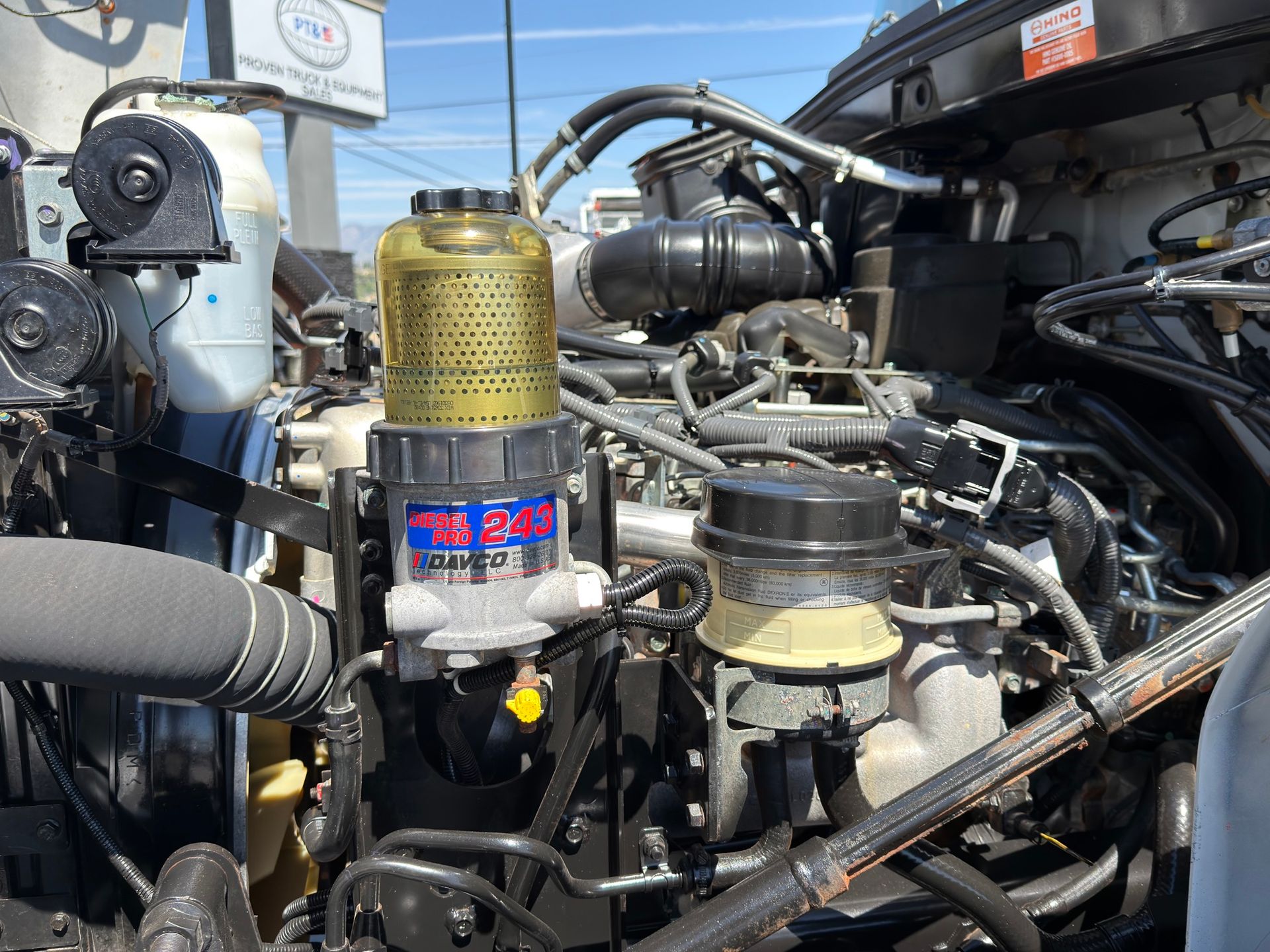 2019 Hino 338 photo 12