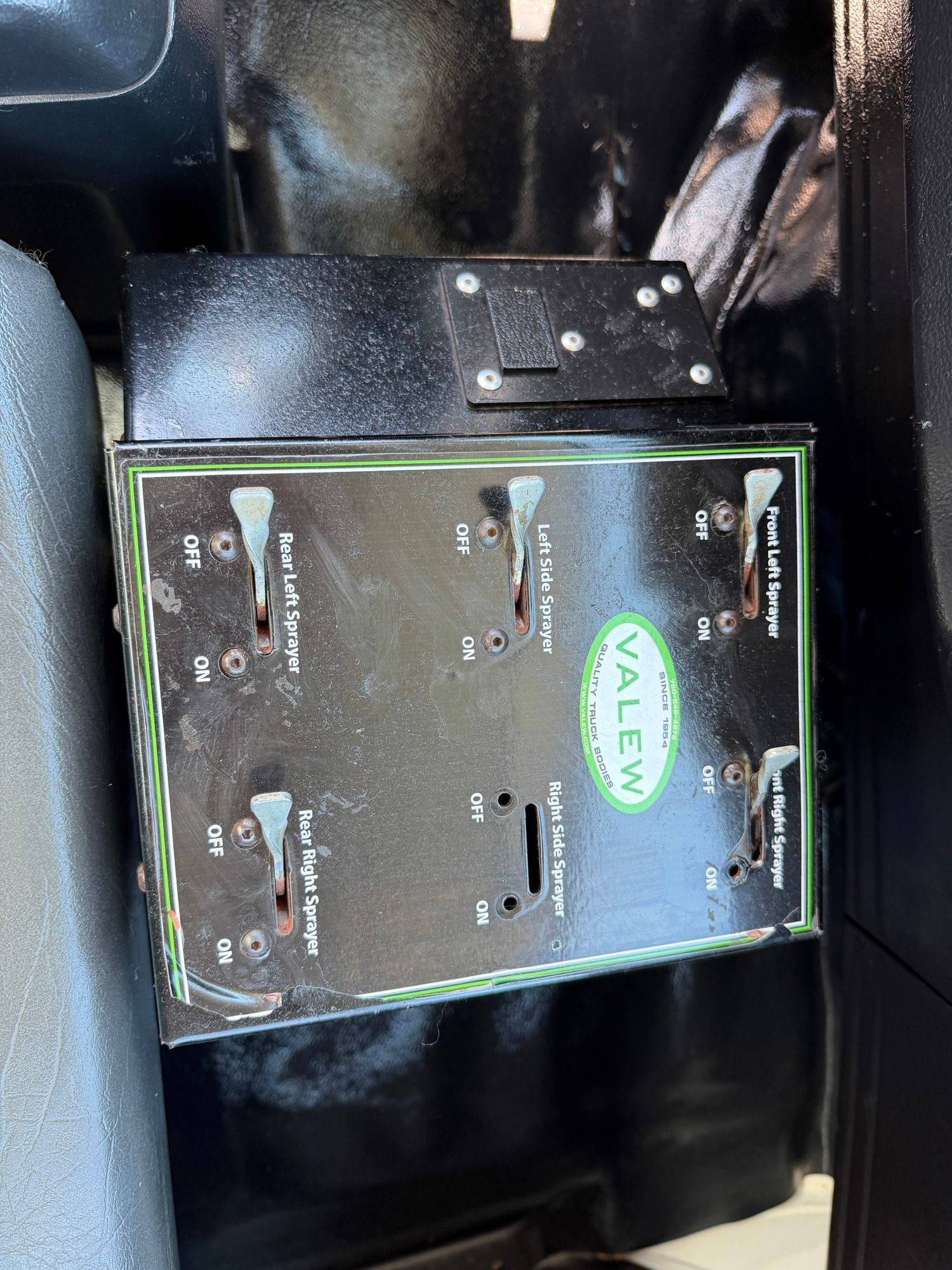 2019 Hino 338 photo 18