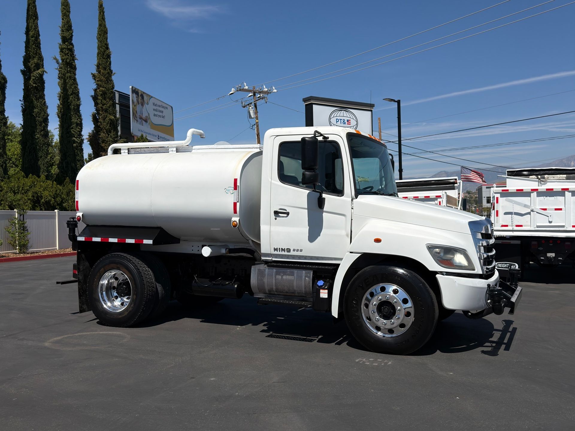 2019 Hino 338 photo 7