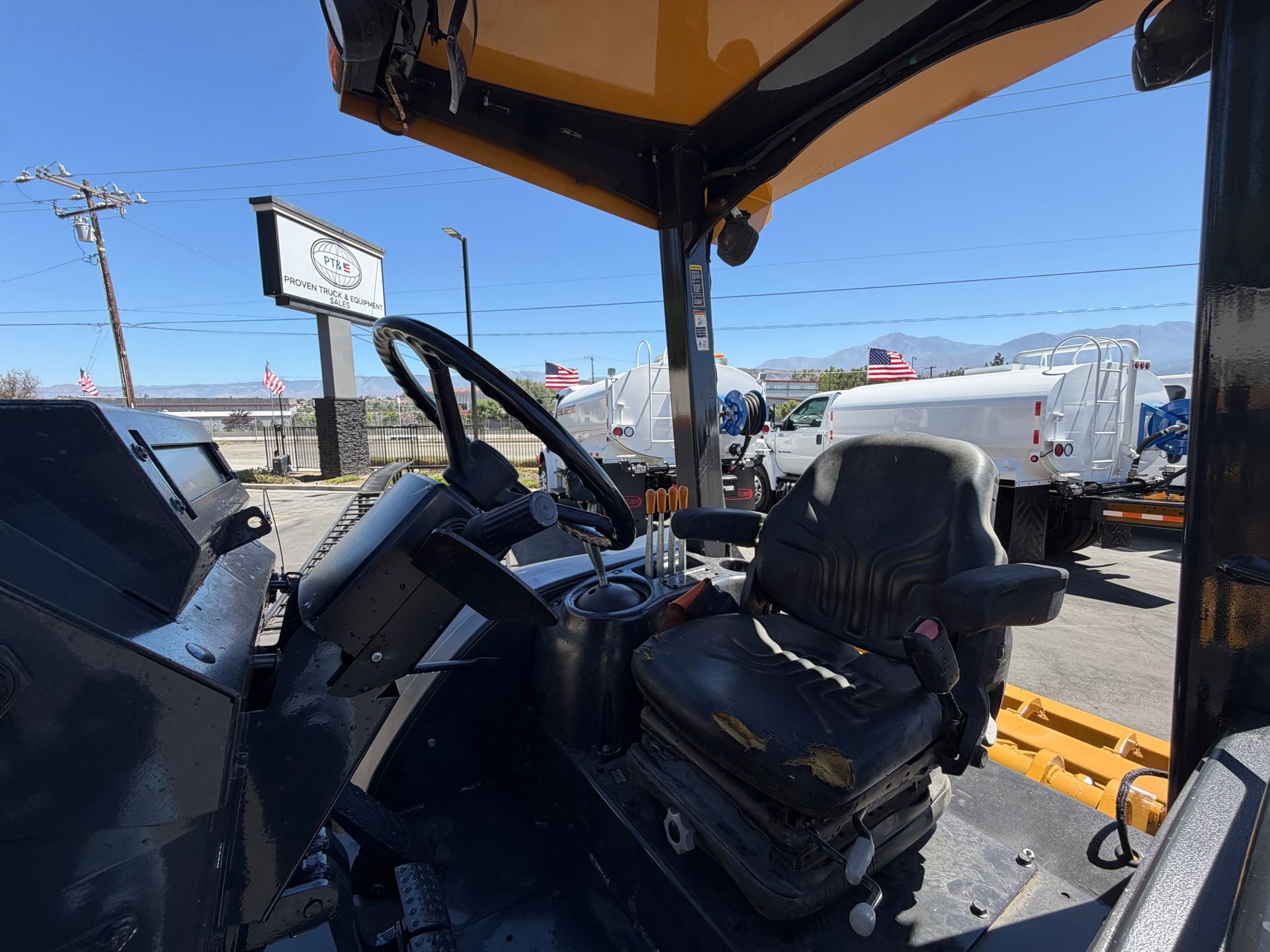 2018 John Deere 210LEP photo 12