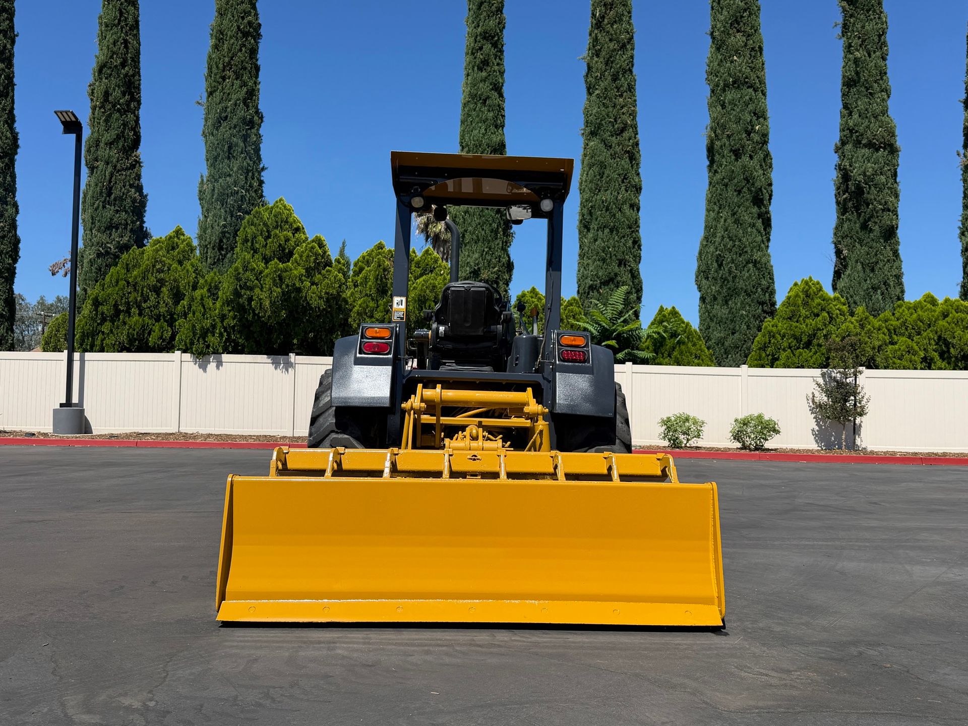 2018 John Deere 210LEP photo 4