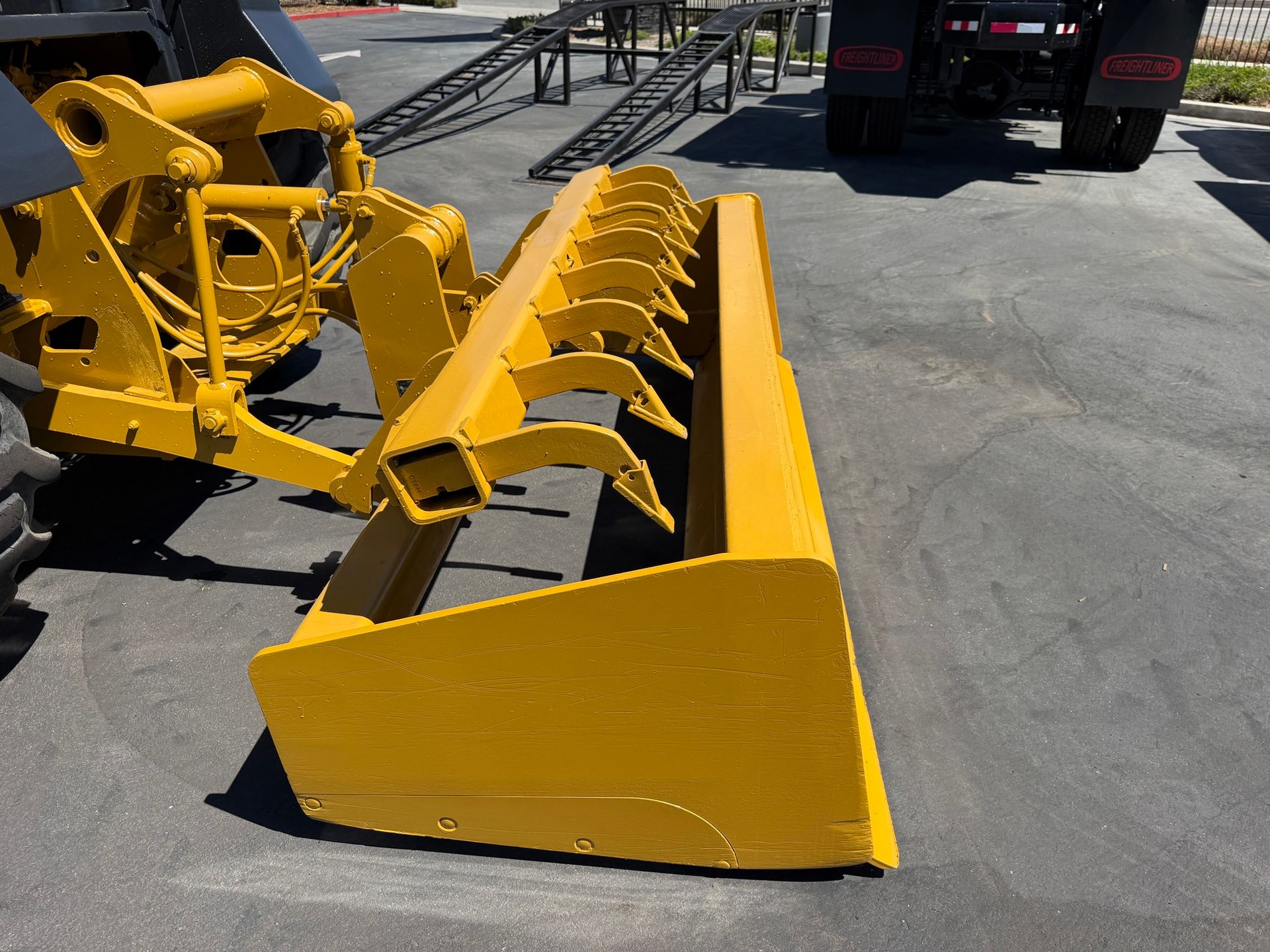 2018 John Deere 210LEP photo 8