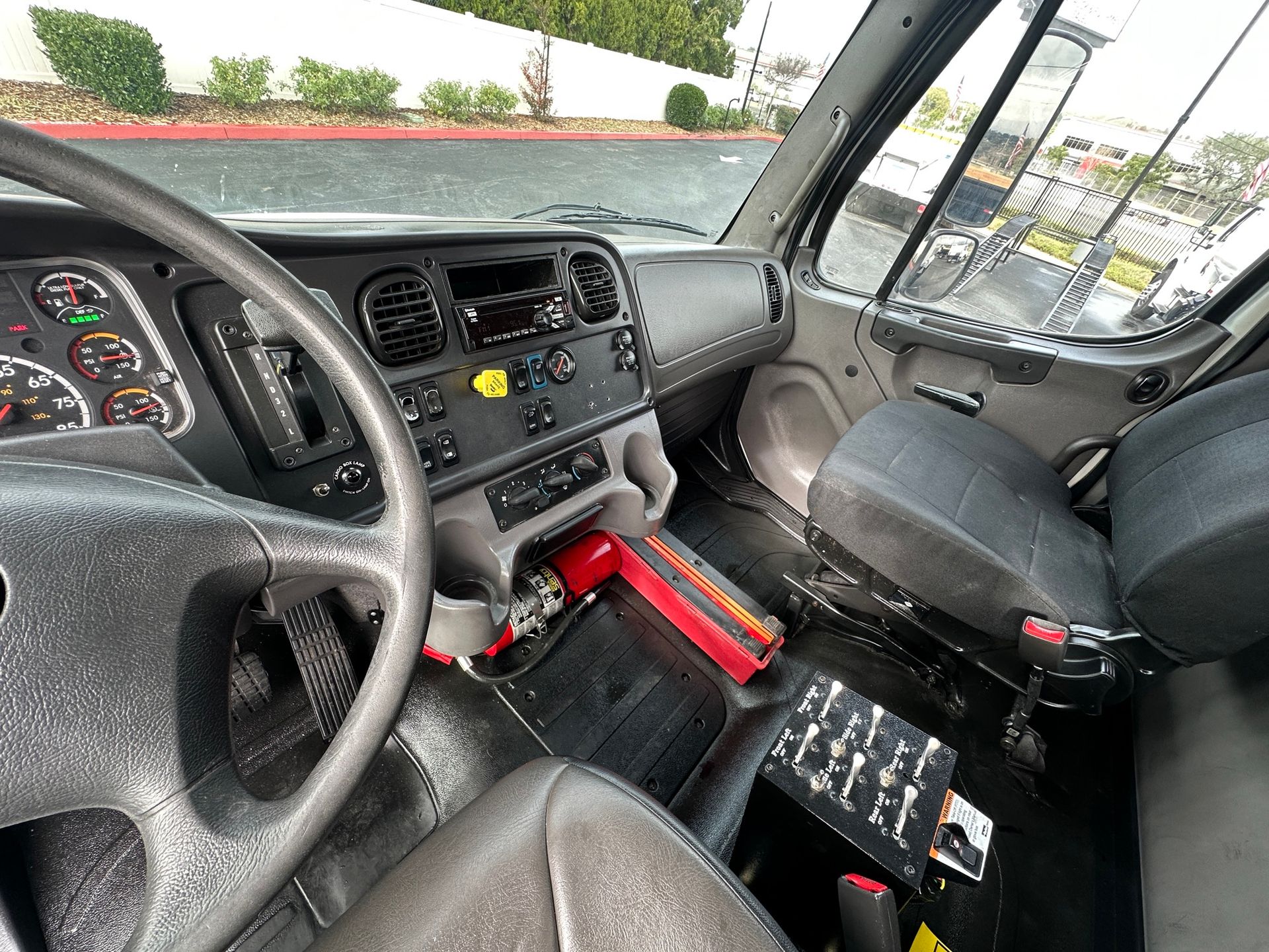 2016 Freightliner M2 photo 13