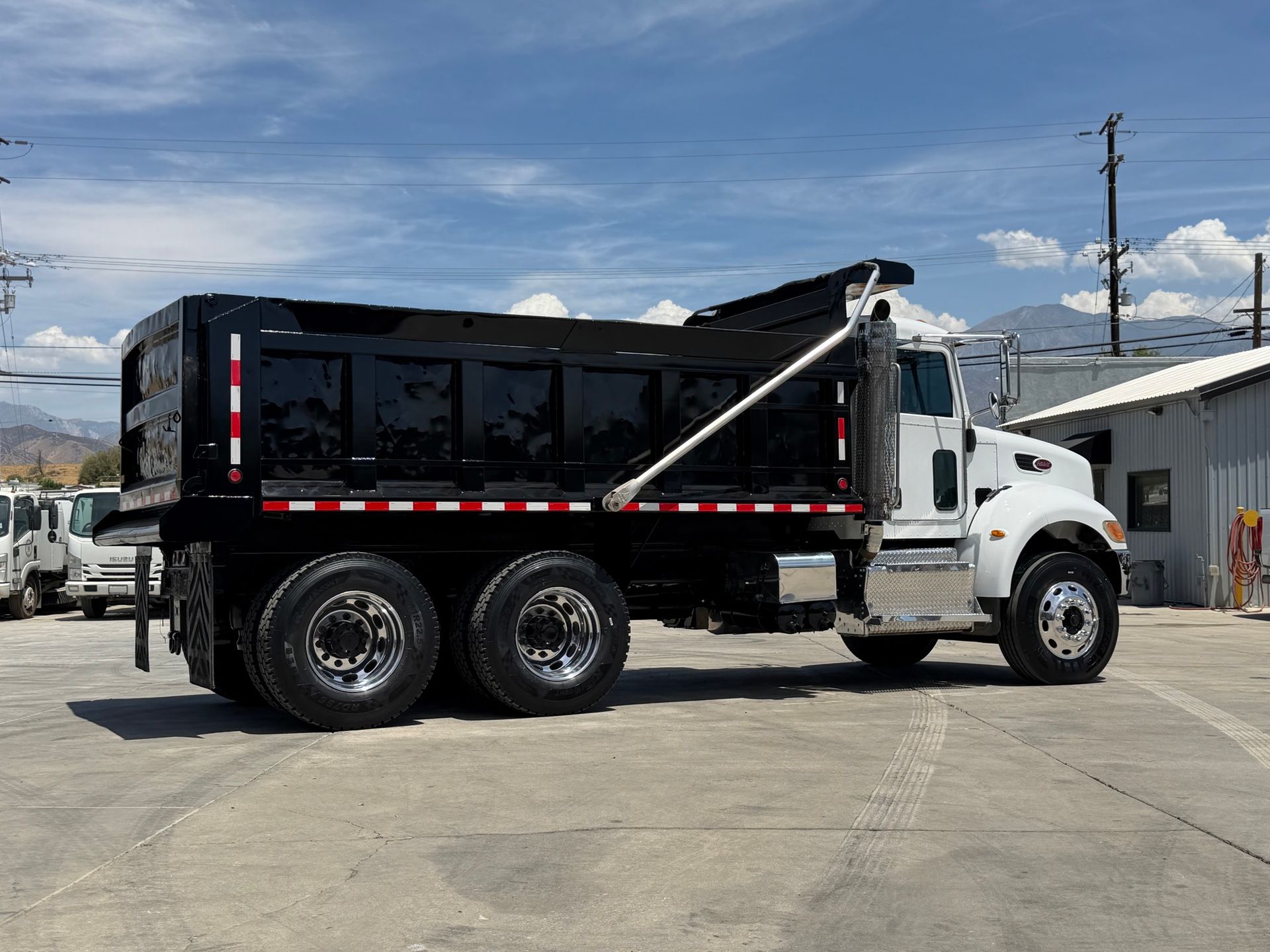 2012 Peterbilt 348 photo 4