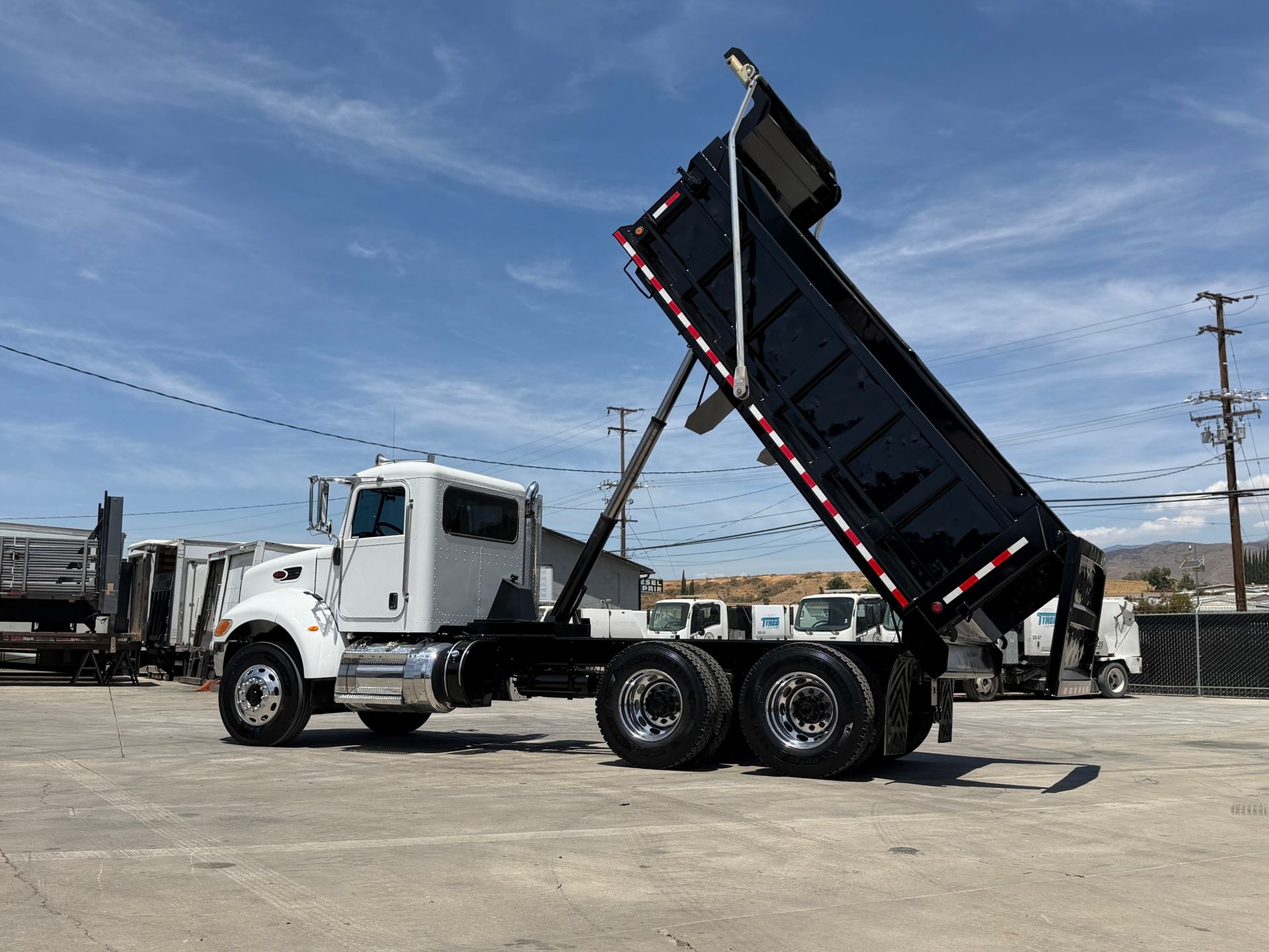 2012 Peterbilt 348 photo 9