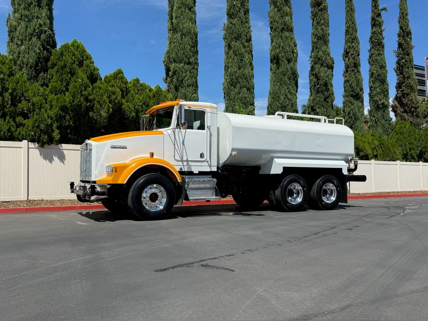1995 KENWORTH T800 — photo 1 of 10