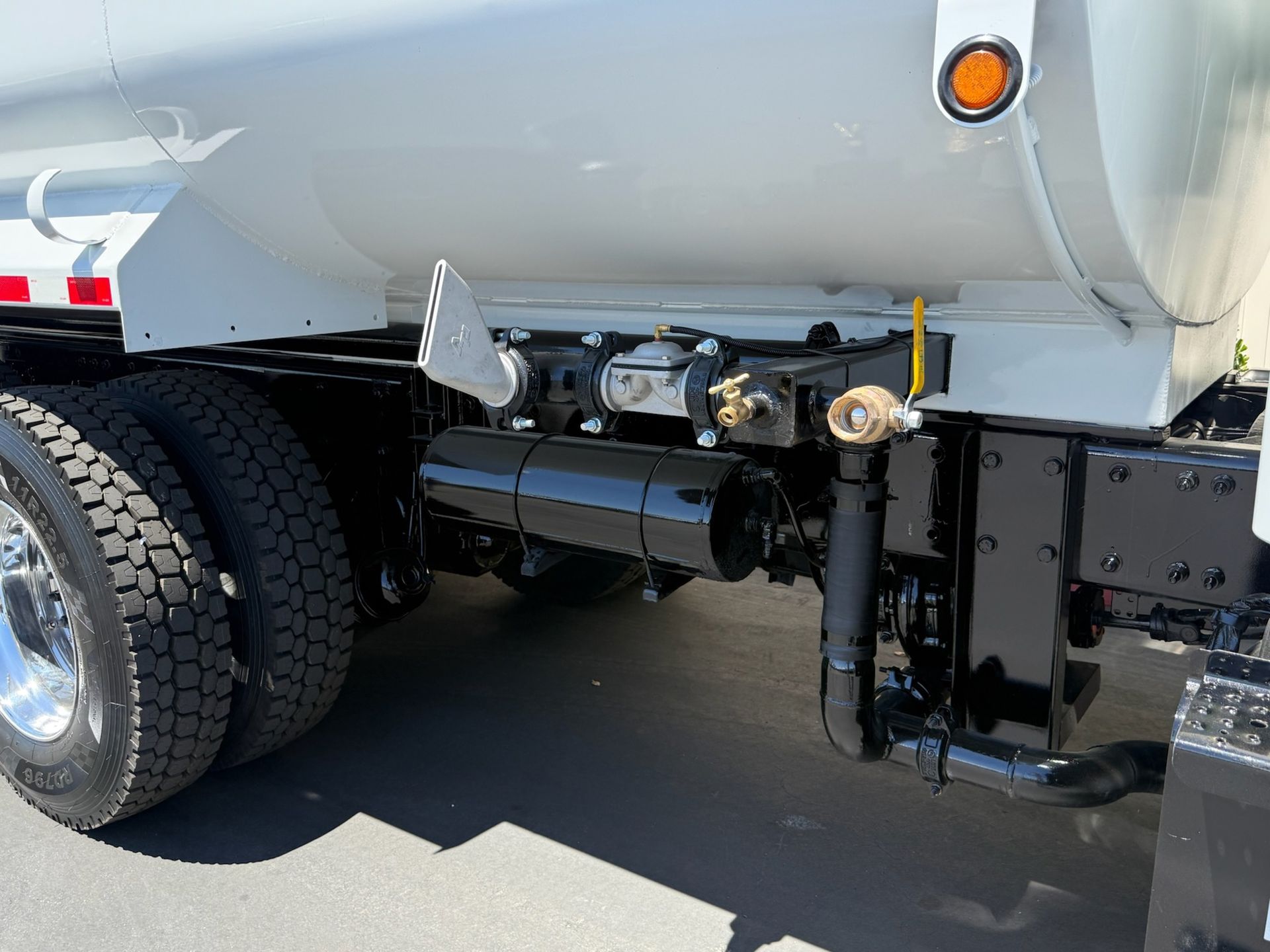 2016 Freightliner M2 photo 13