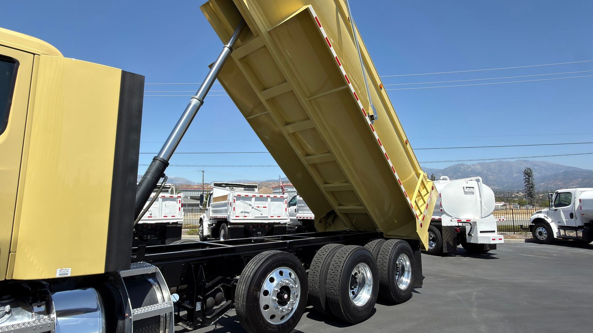 2020 Peterbilt 579 photo 12
