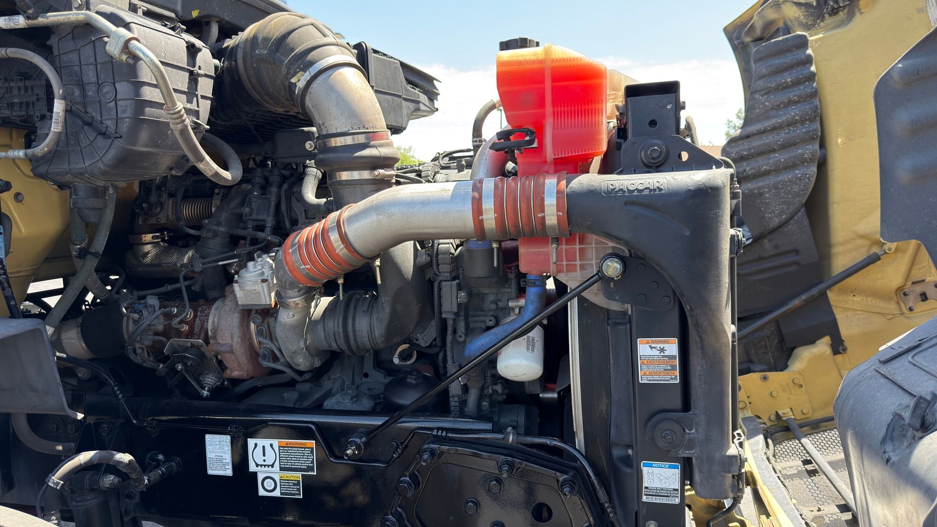2020 Peterbilt 579 photo 14